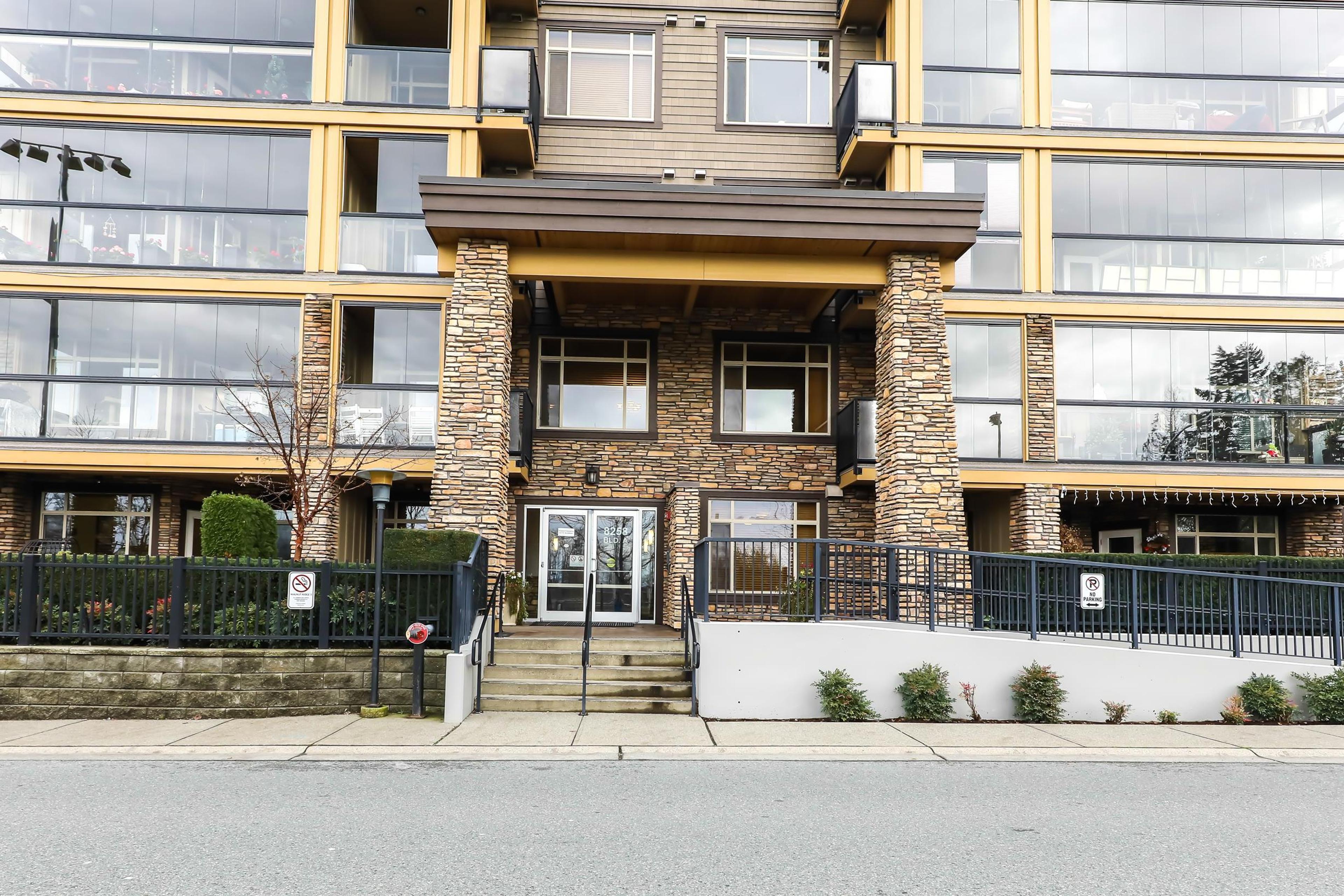 8258 207a Street, Langley - Exteriors - Photo 5