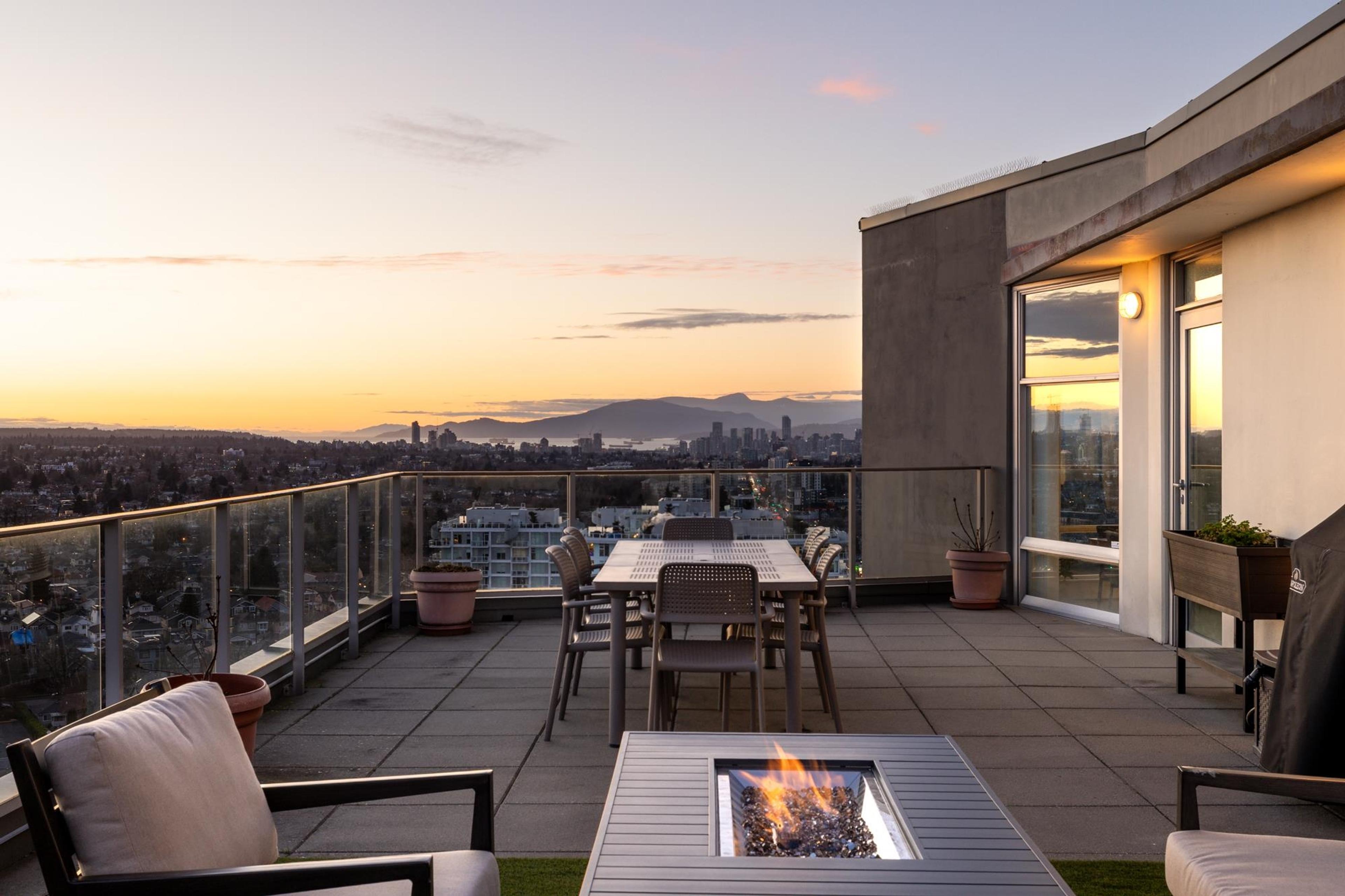 #PH3 4815 ELDORADO MEWS - Image 2