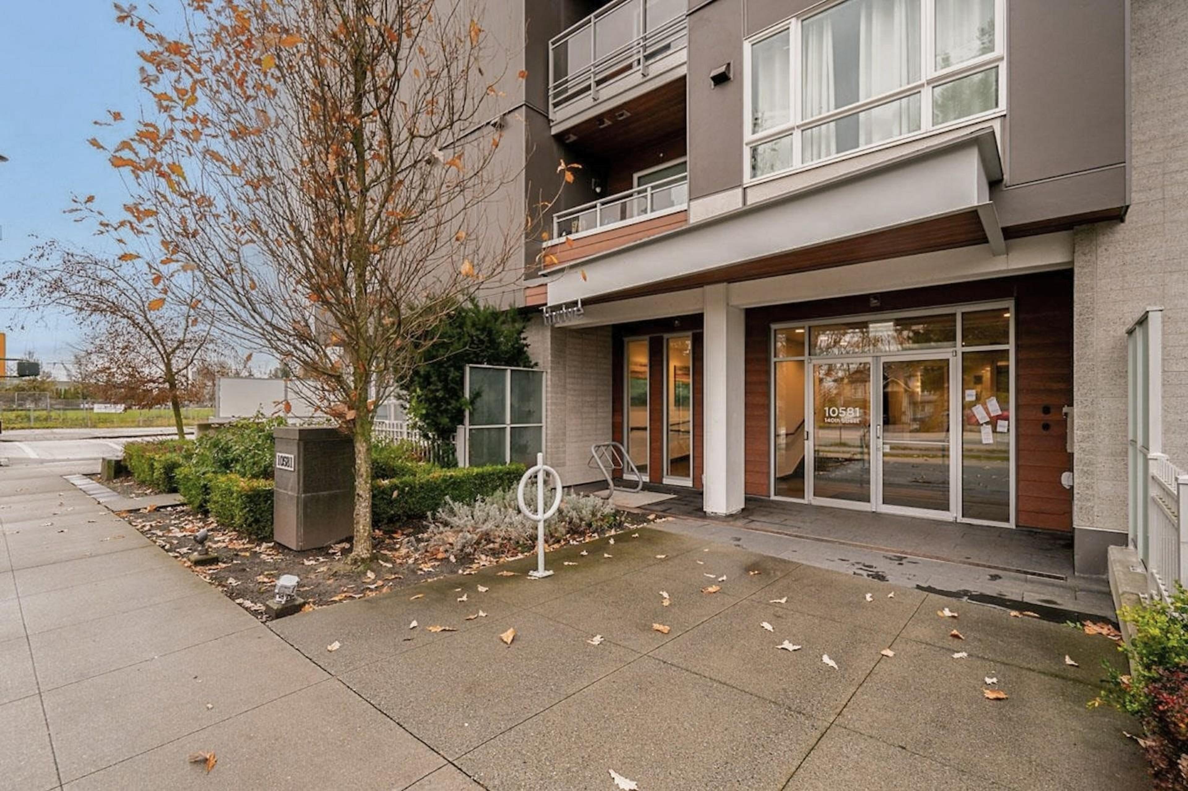 10581 140 Street, Surrey - Exteriors - Photo 6