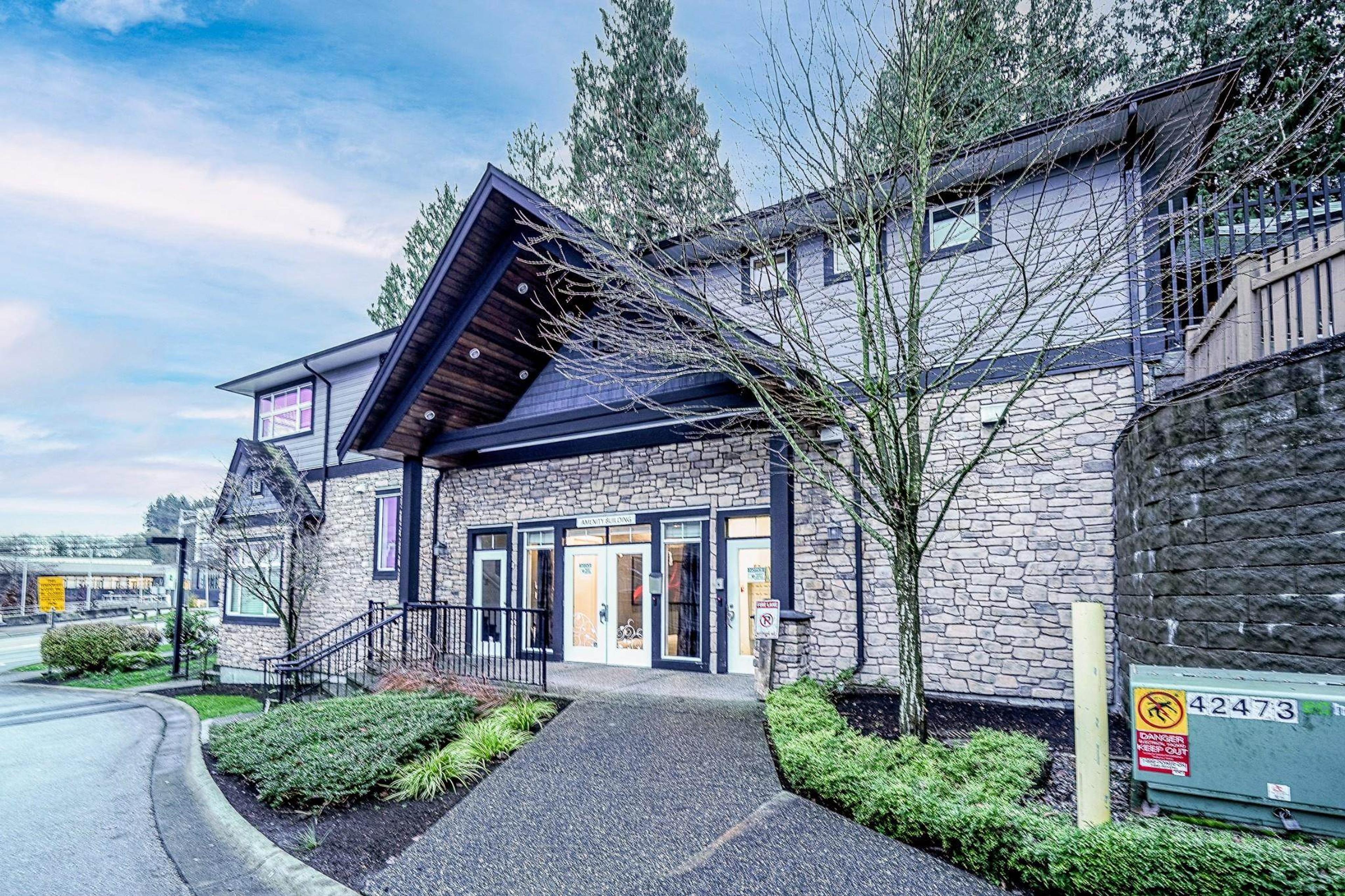 6299 144 Street, Surrey - Exteriors - Photo 9