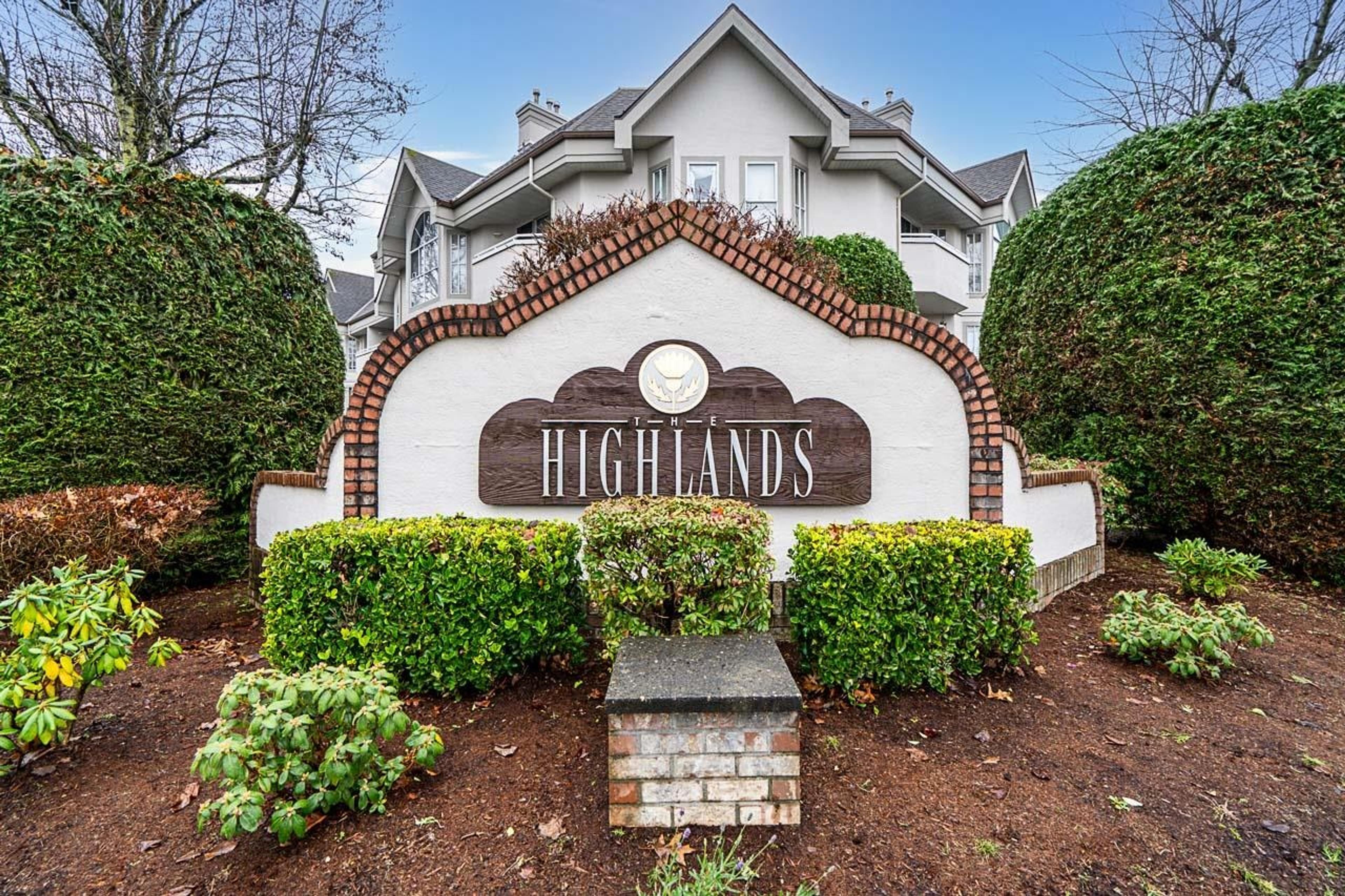 7151 121 Street, Surrey - Exteriors - Photo 8