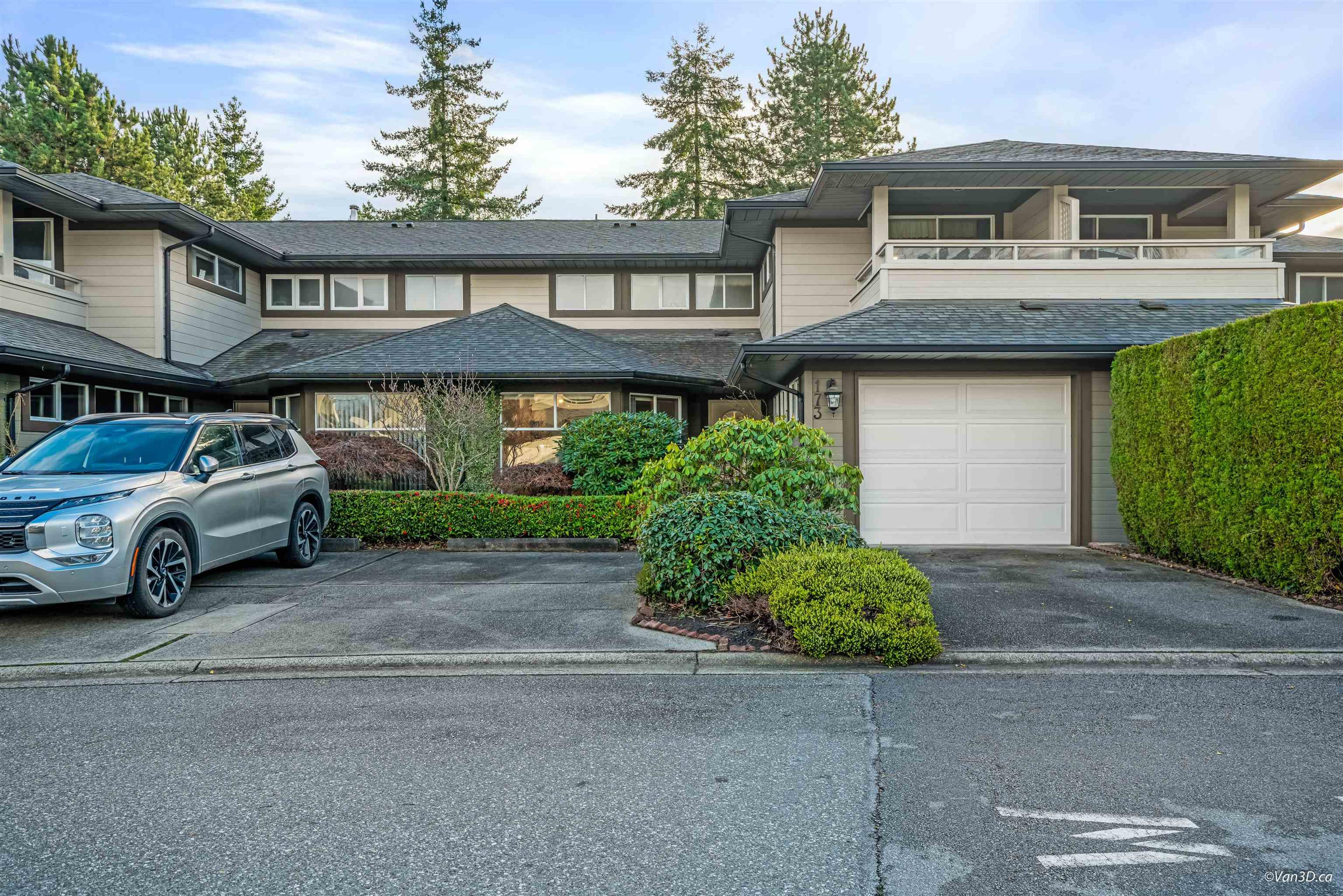 16080 82 Avenue, Surrey - Exteriors - Photo 3