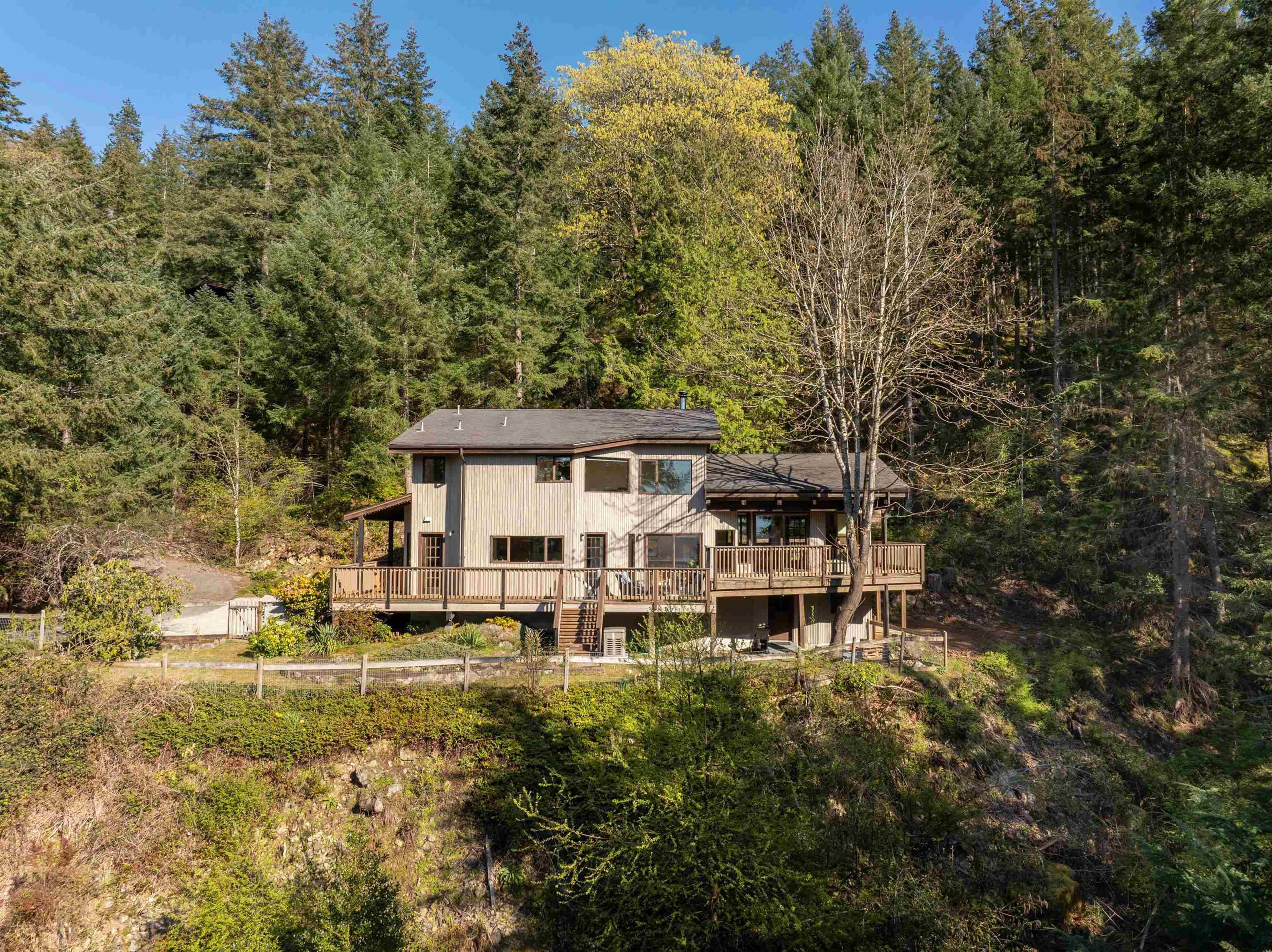 1557 WHITESAILS DRIVE - 33