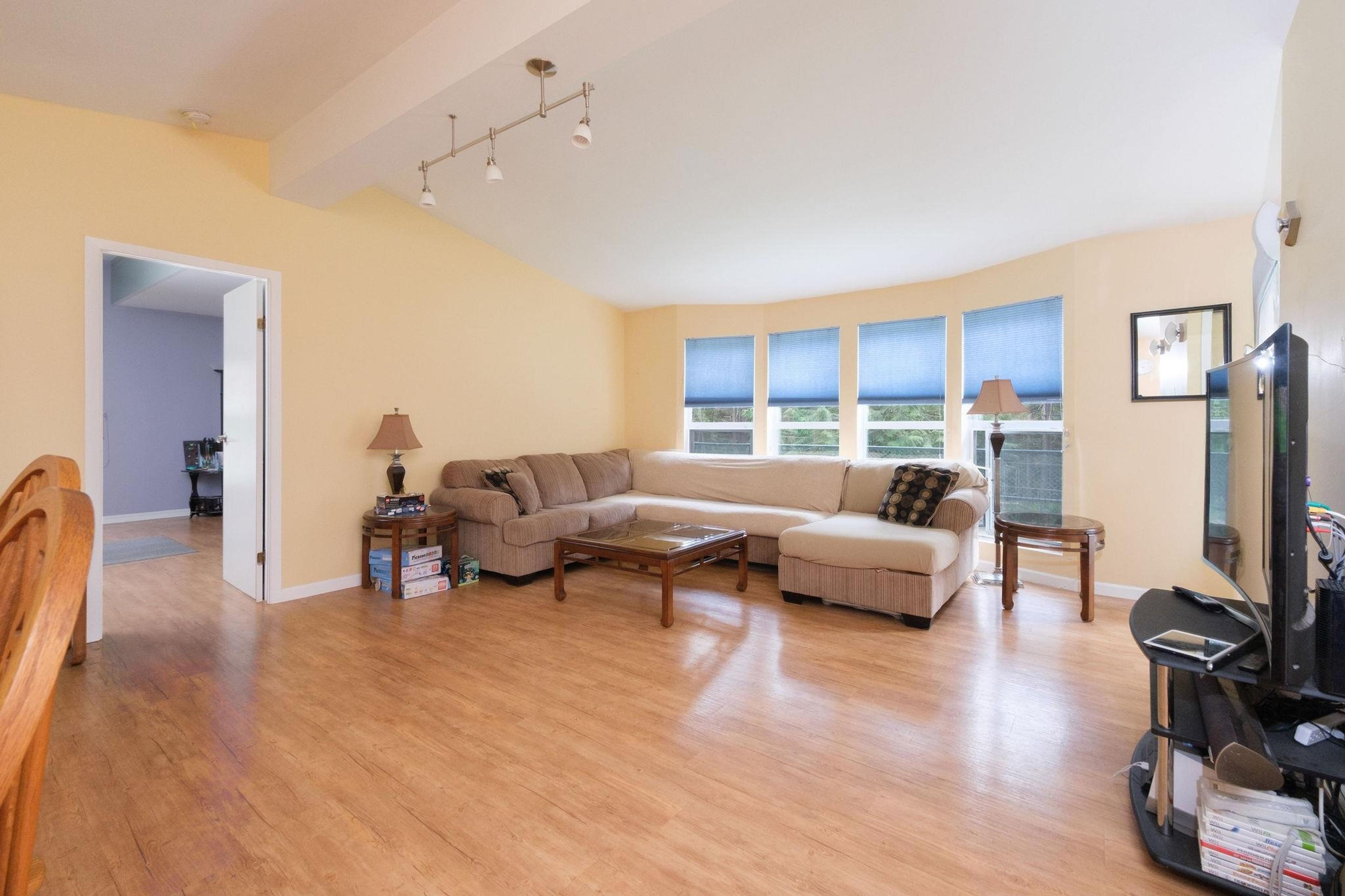 3318-42 LINWOOD ROAD - 39