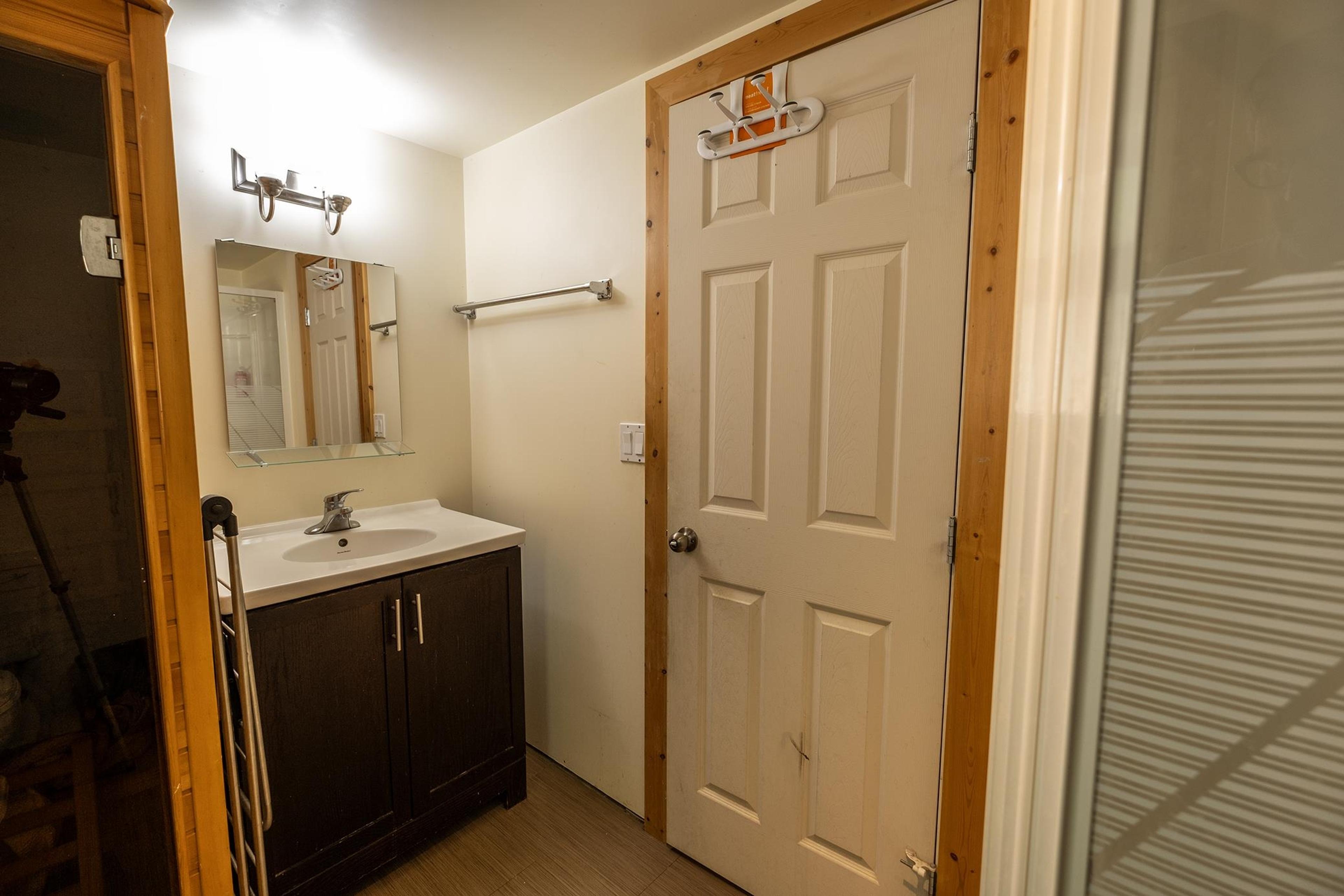 1160 ROSAMUND ROAD - 22