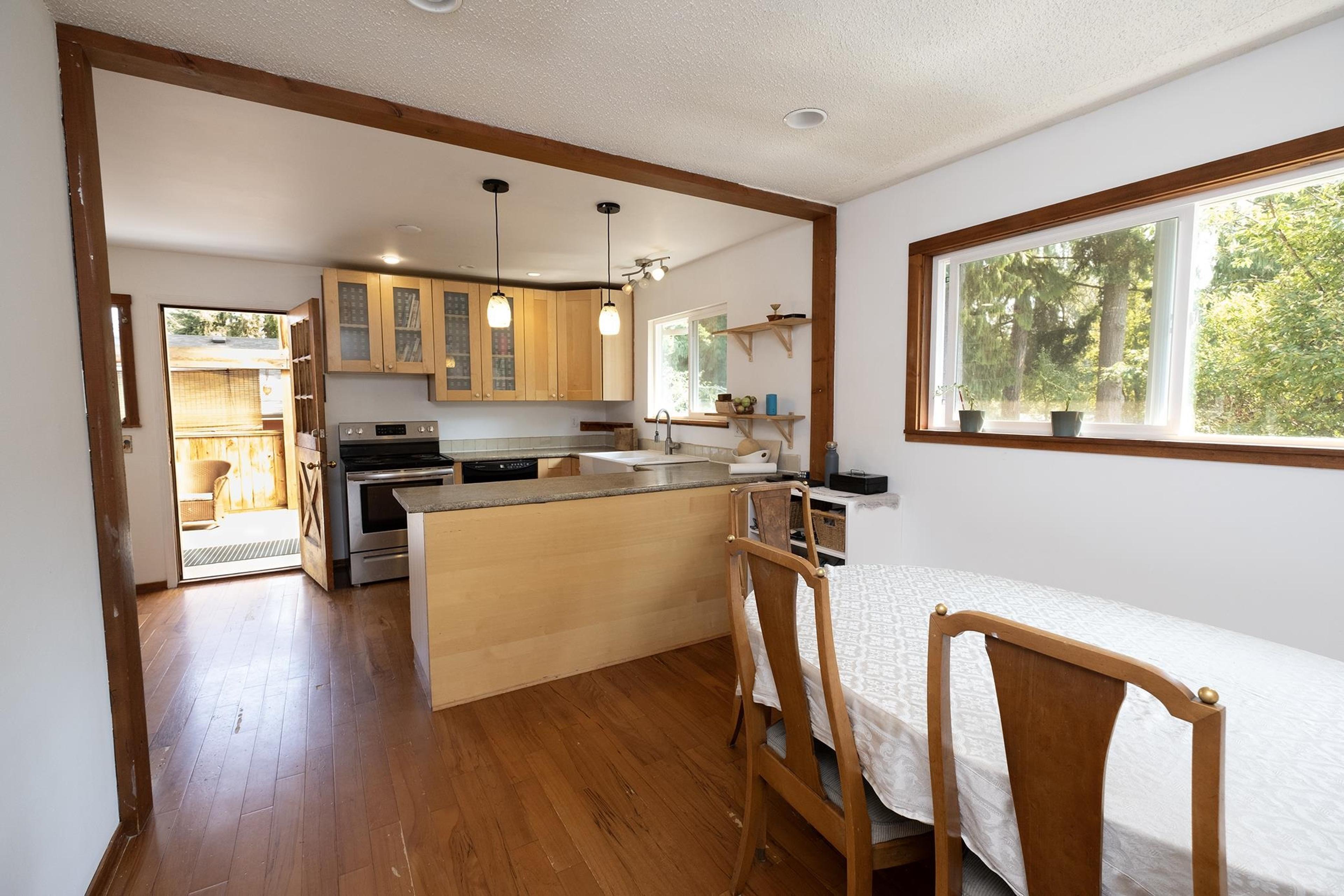 1160 ROSAMUND ROAD - 7