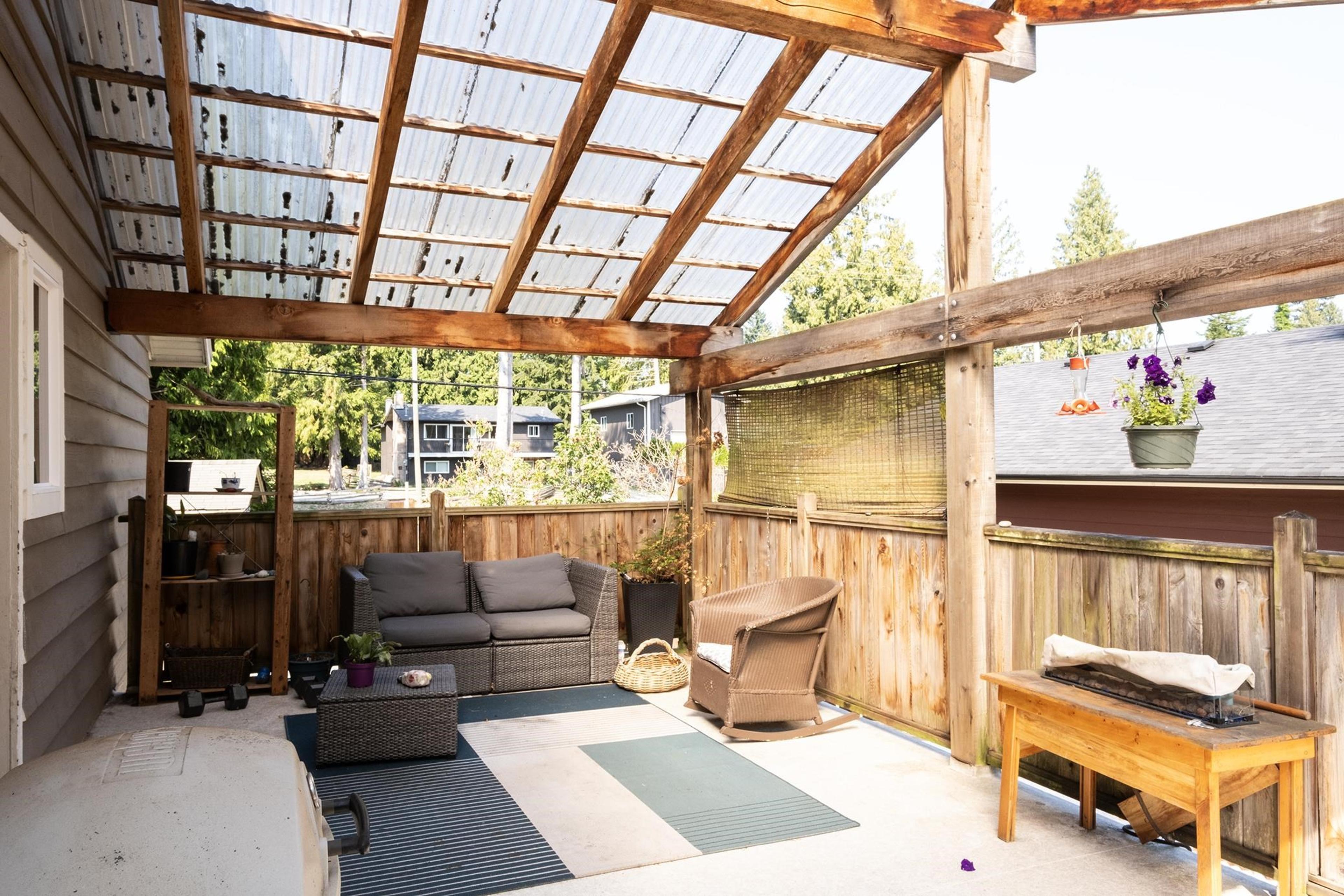 1160 ROSAMUND ROAD - 32