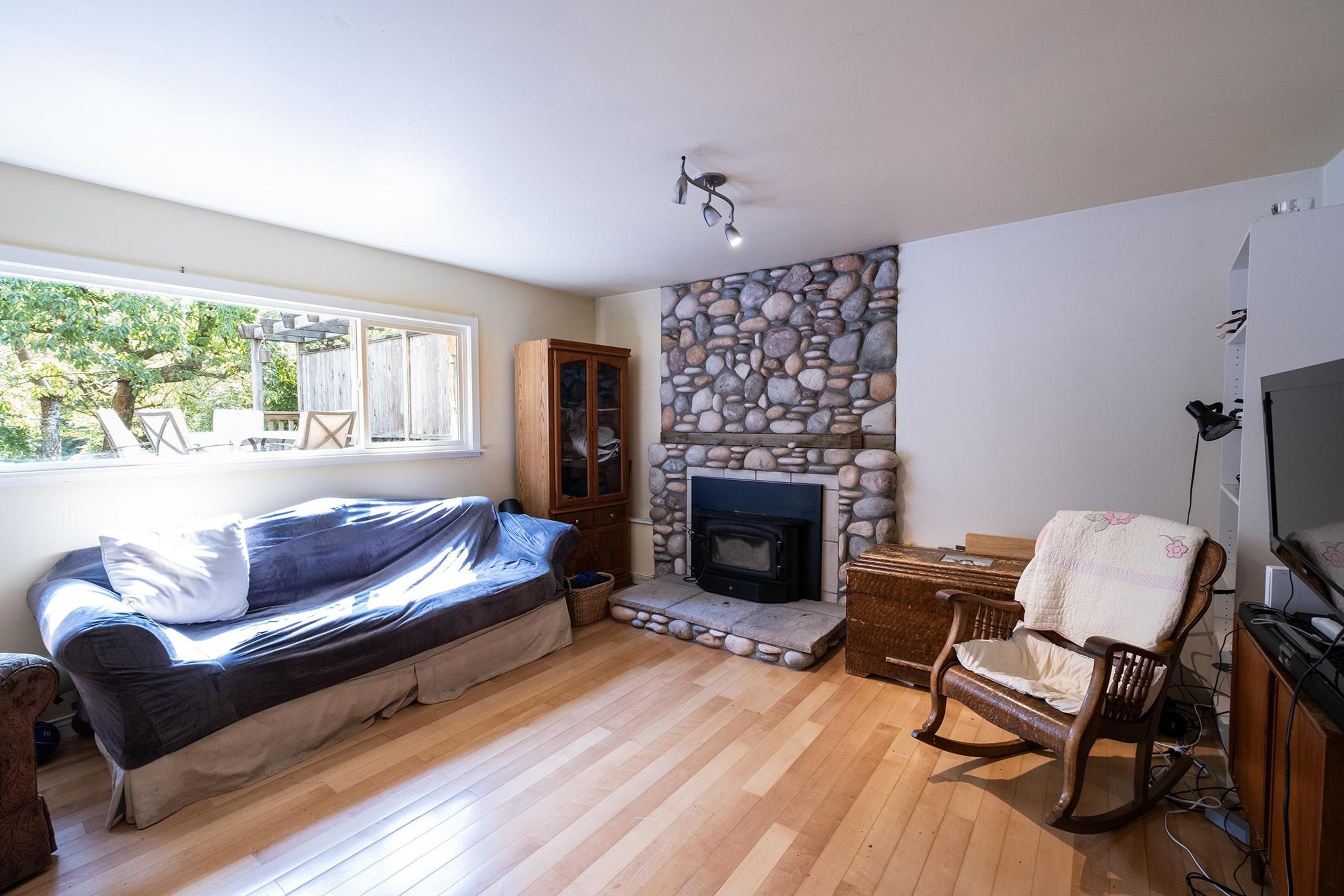 1160 ROSAMUND ROAD - 20