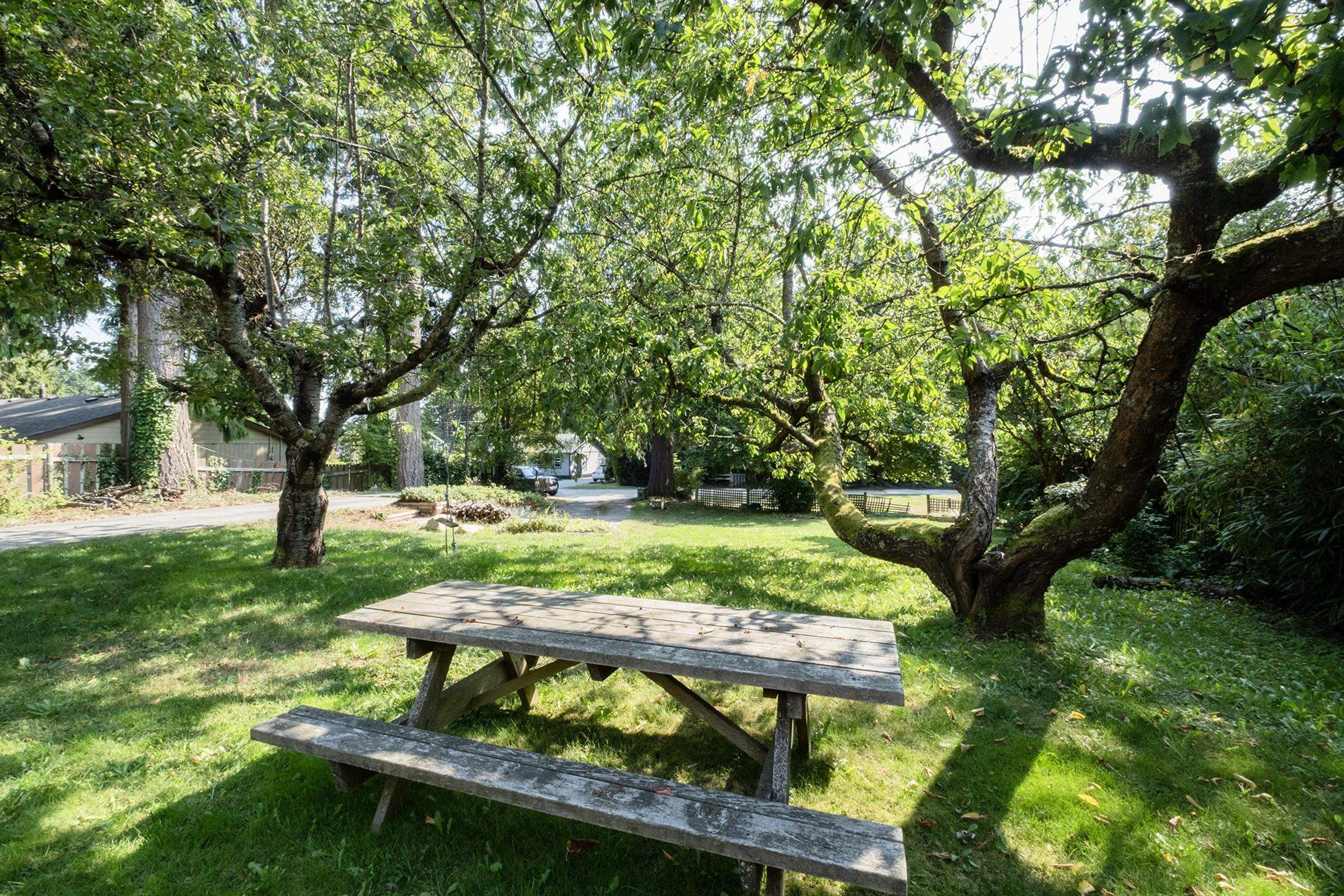 1160 ROSAMUND ROAD - 34