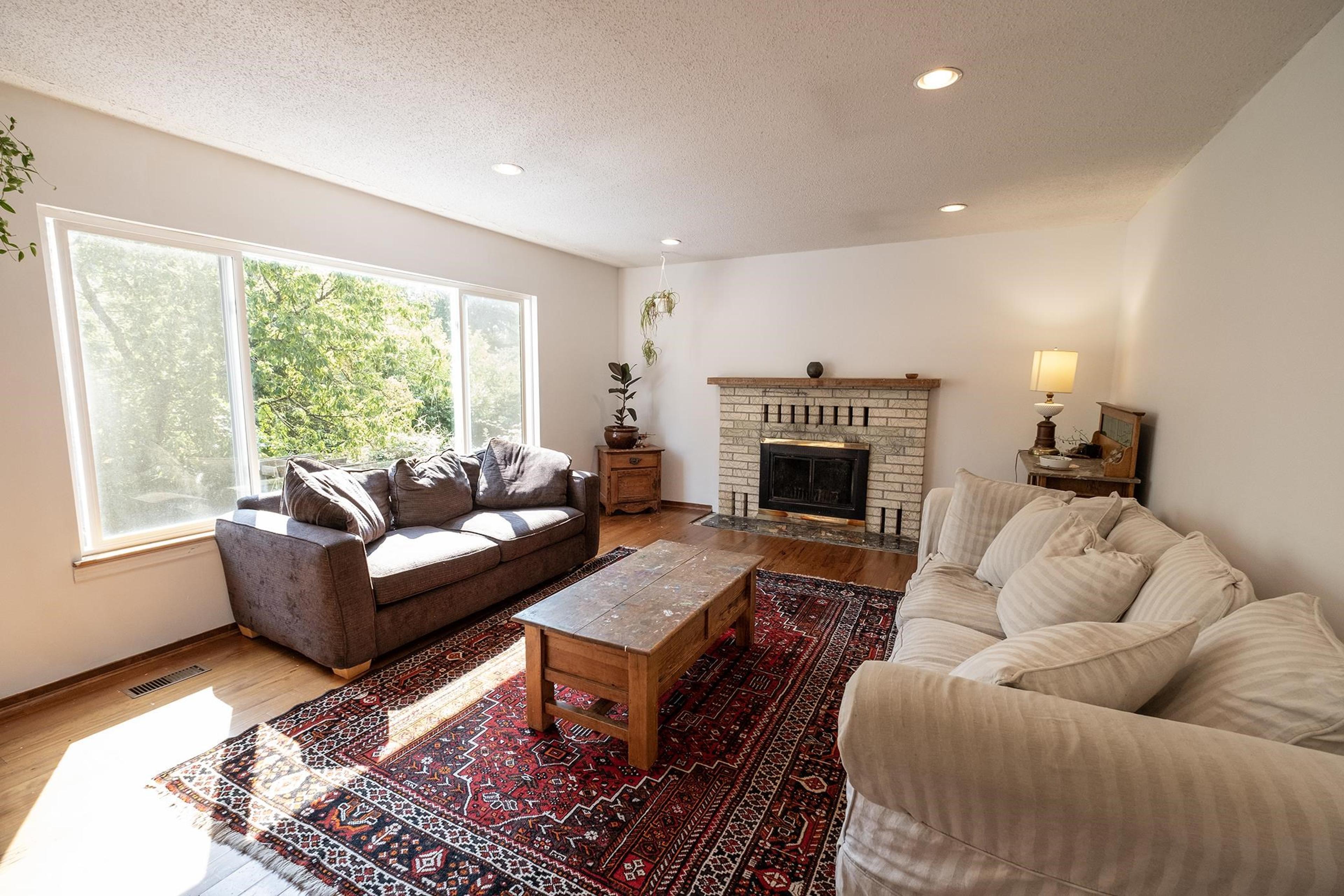 1160 ROSAMUND ROAD - 10