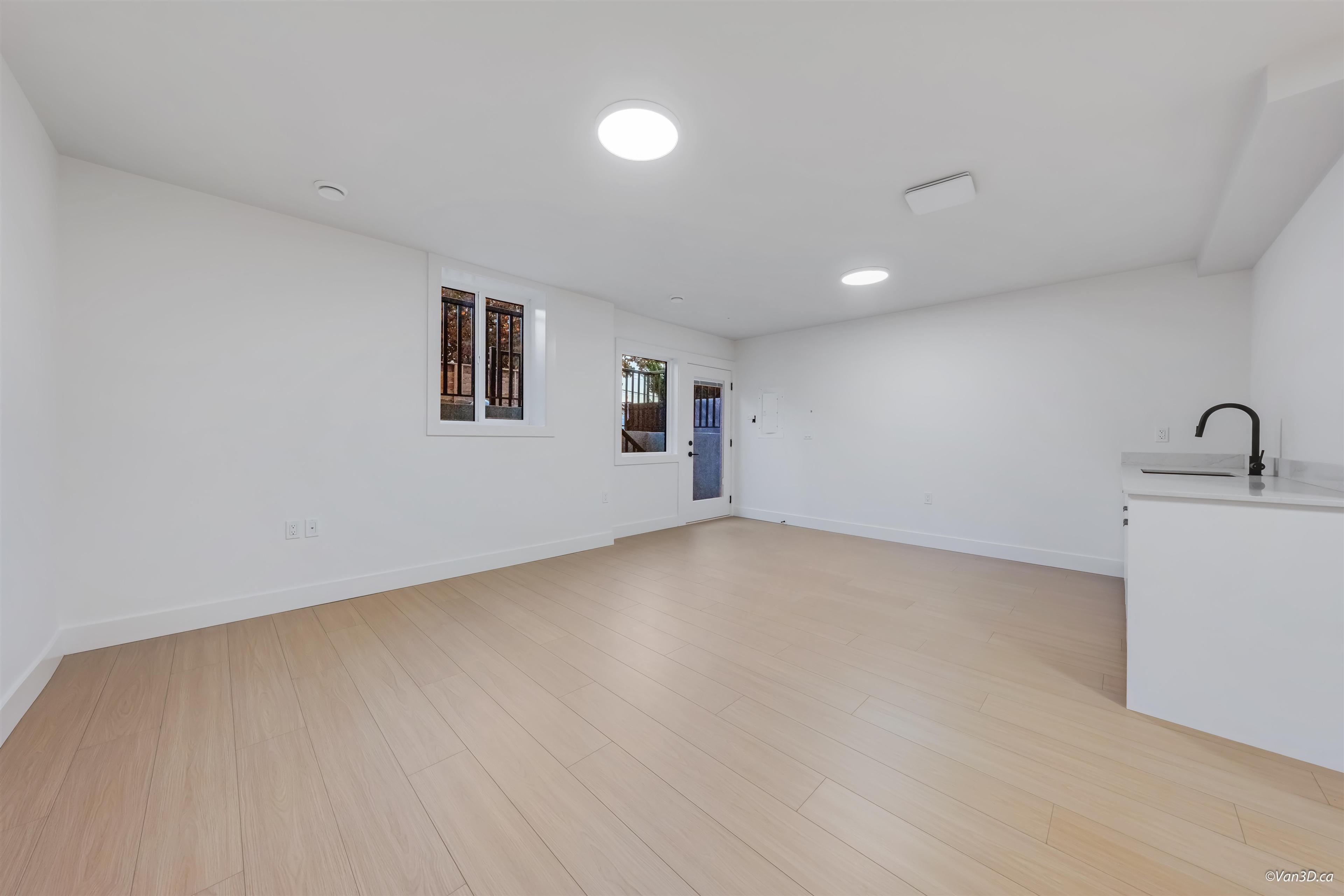 #4 4211 GRAVELEY STREET - 30