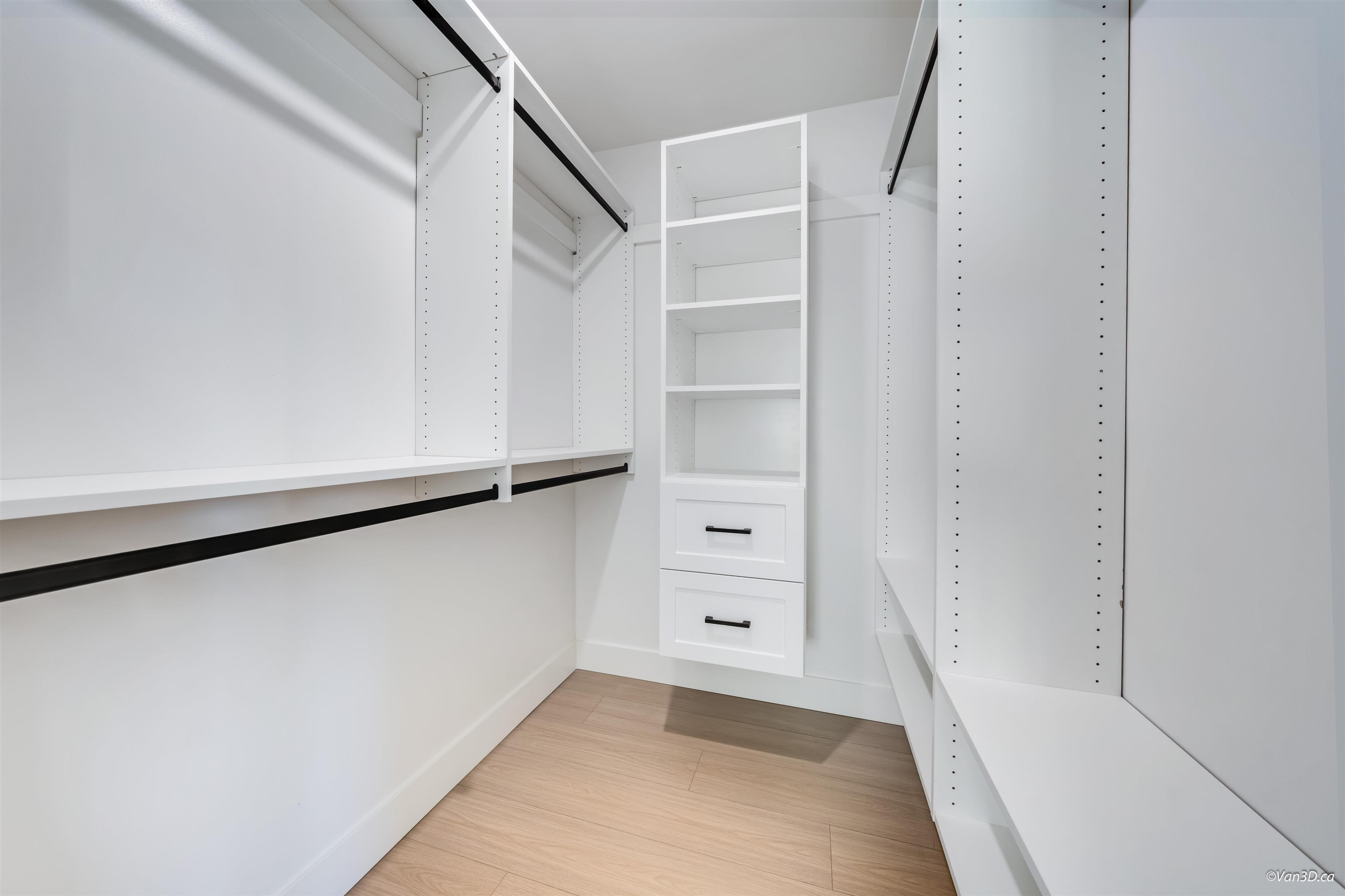 #4 4211 GRAVELEY STREET - 17