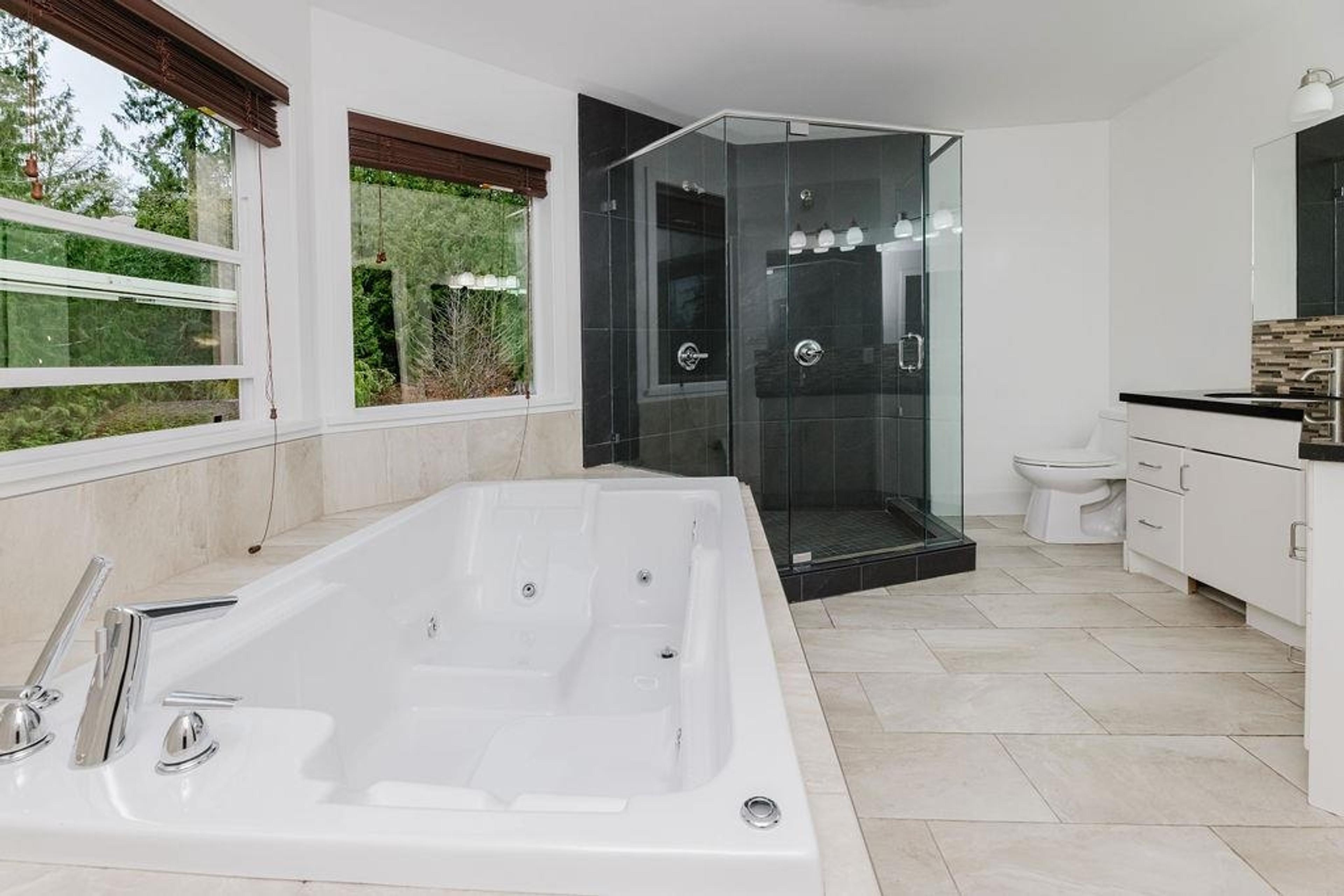 597 OCEANVIEW DRIVE - 24