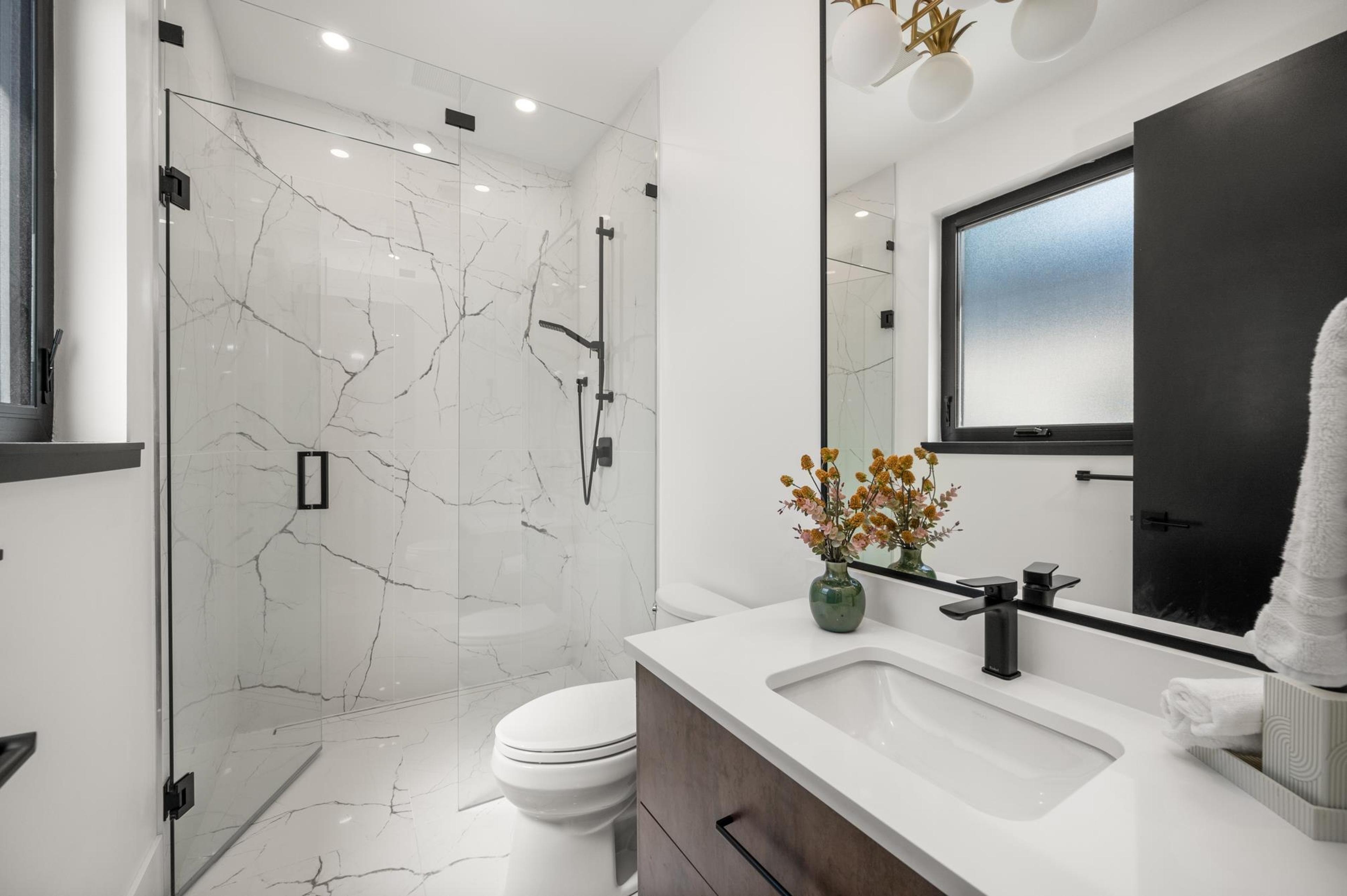 1265 KENT STREET - 32