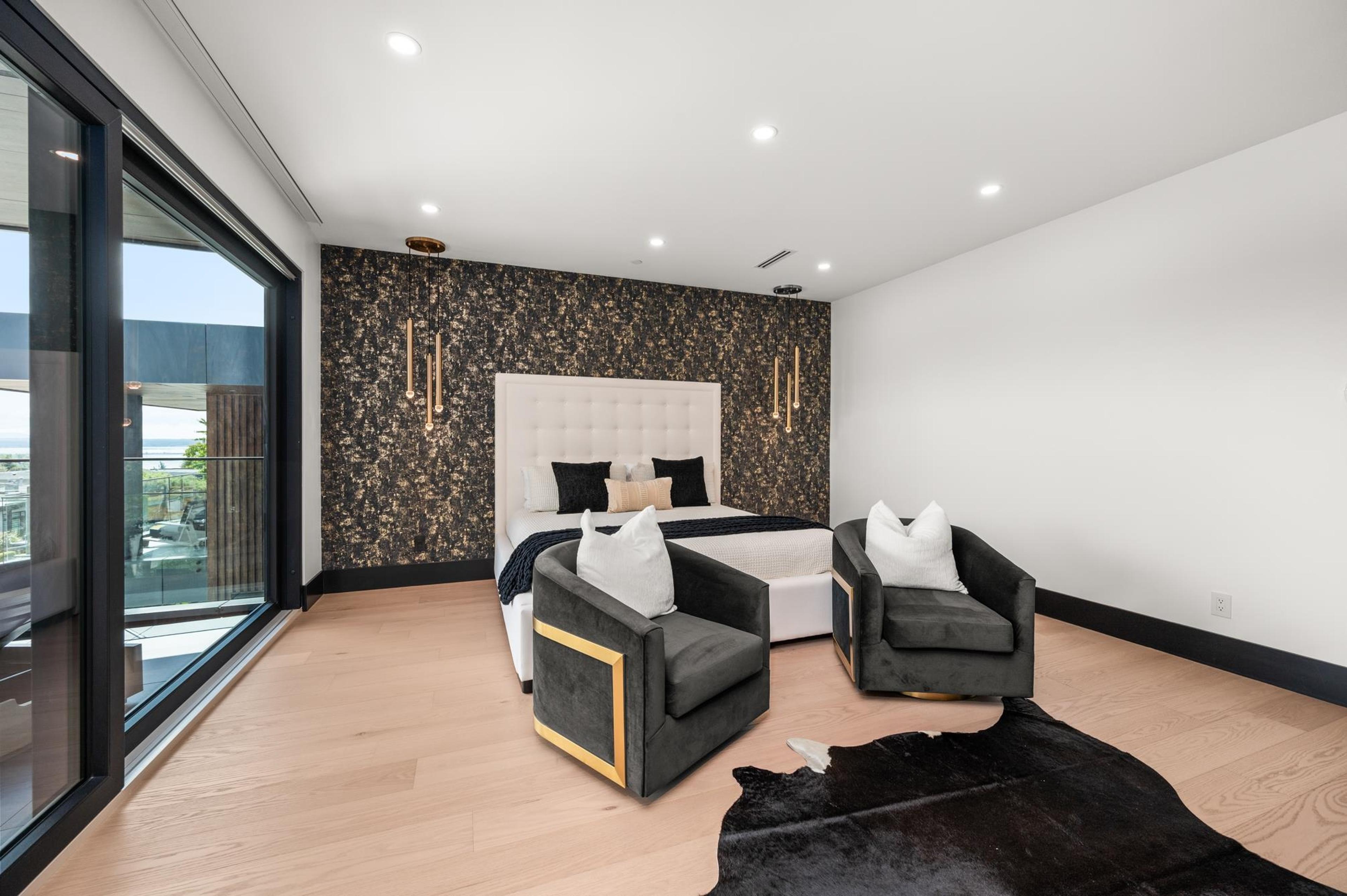 1265 KENT STREET - 28