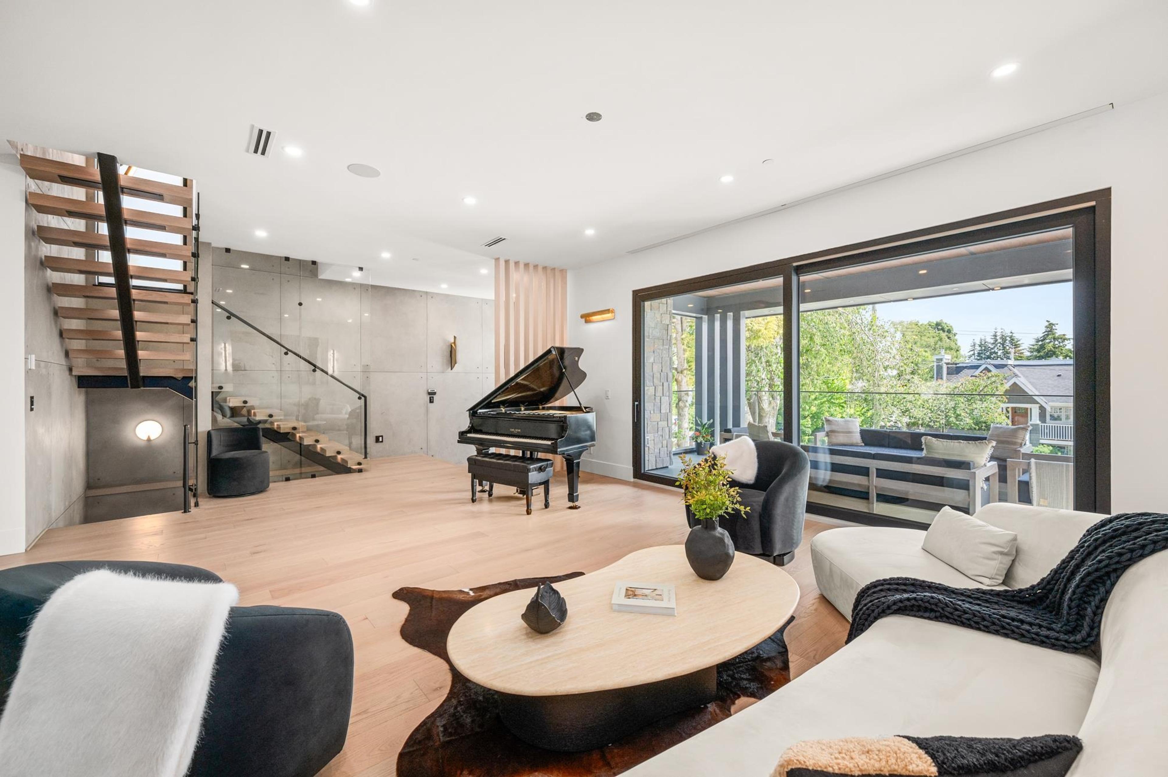 1265 KENT STREET - 5