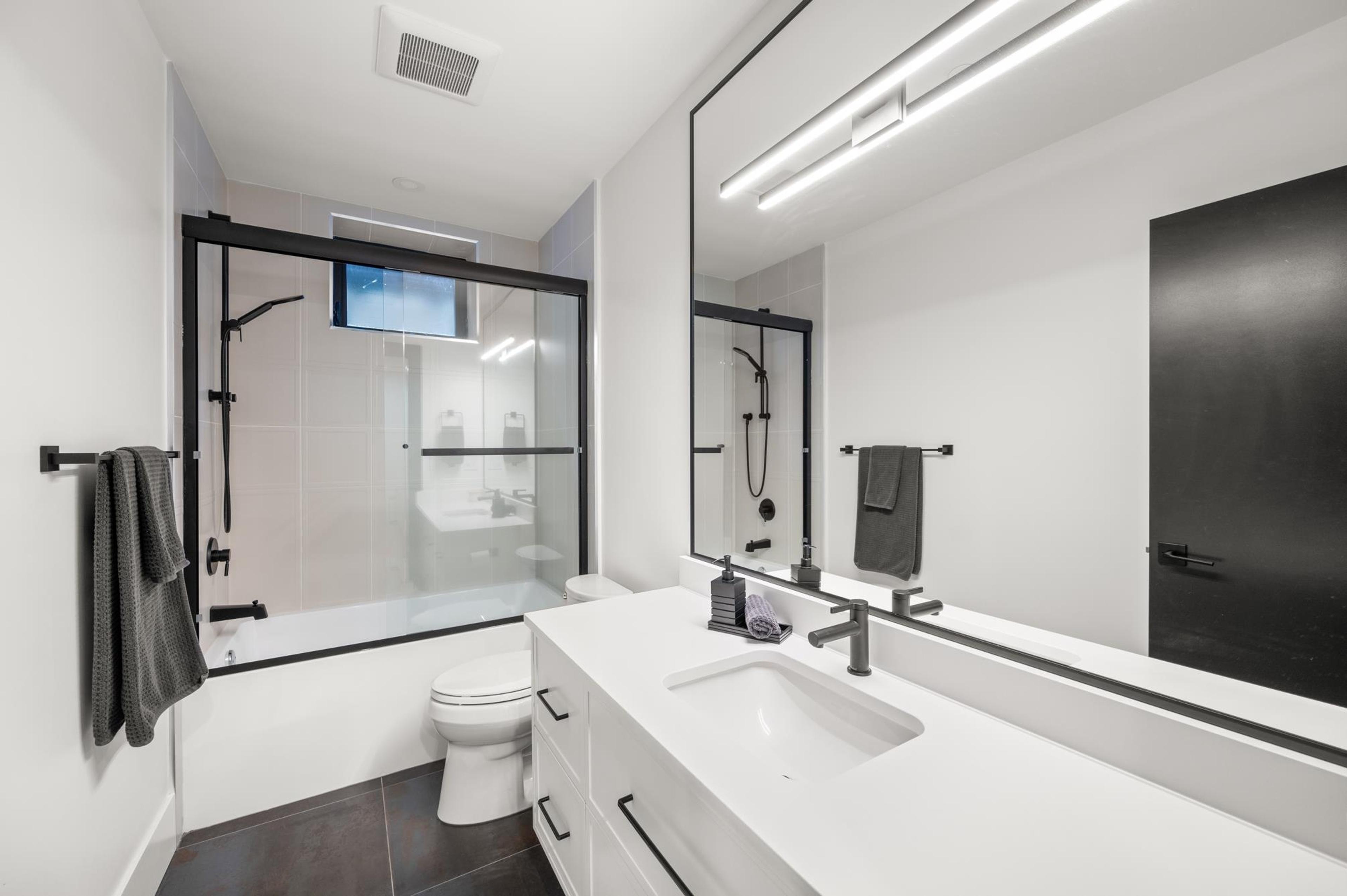 1265 KENT STREET - 34