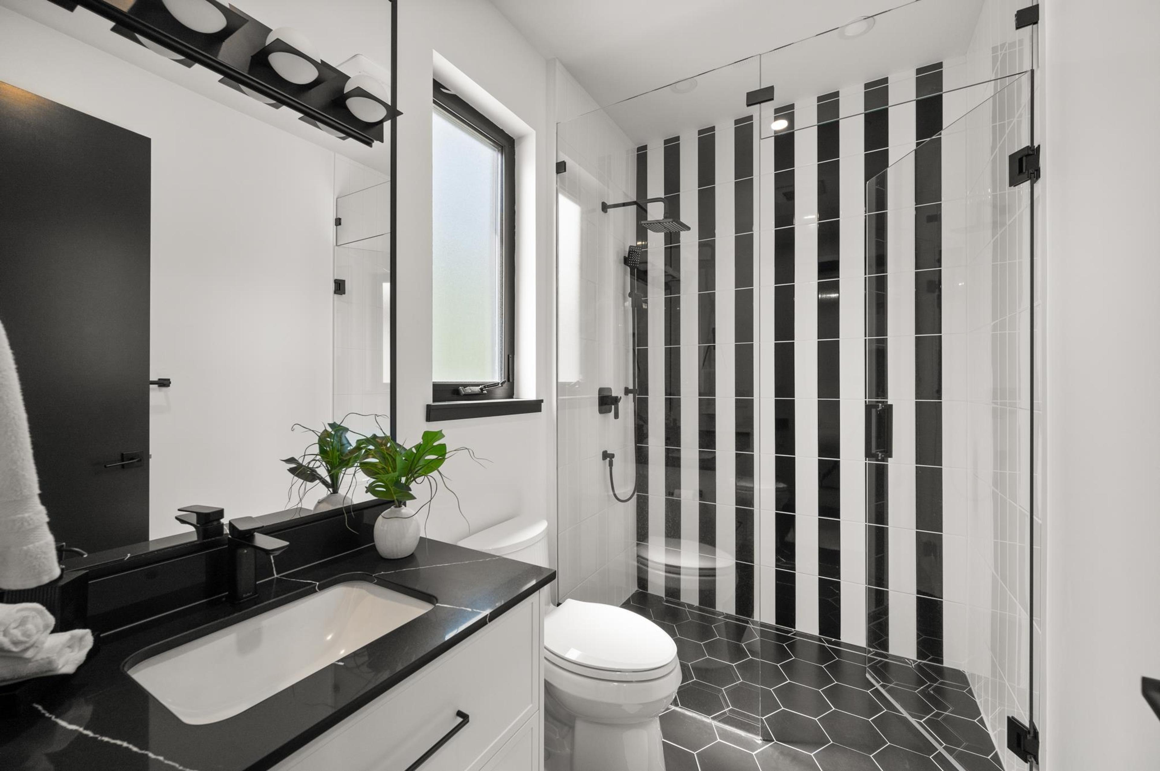 1265 KENT STREET - 33