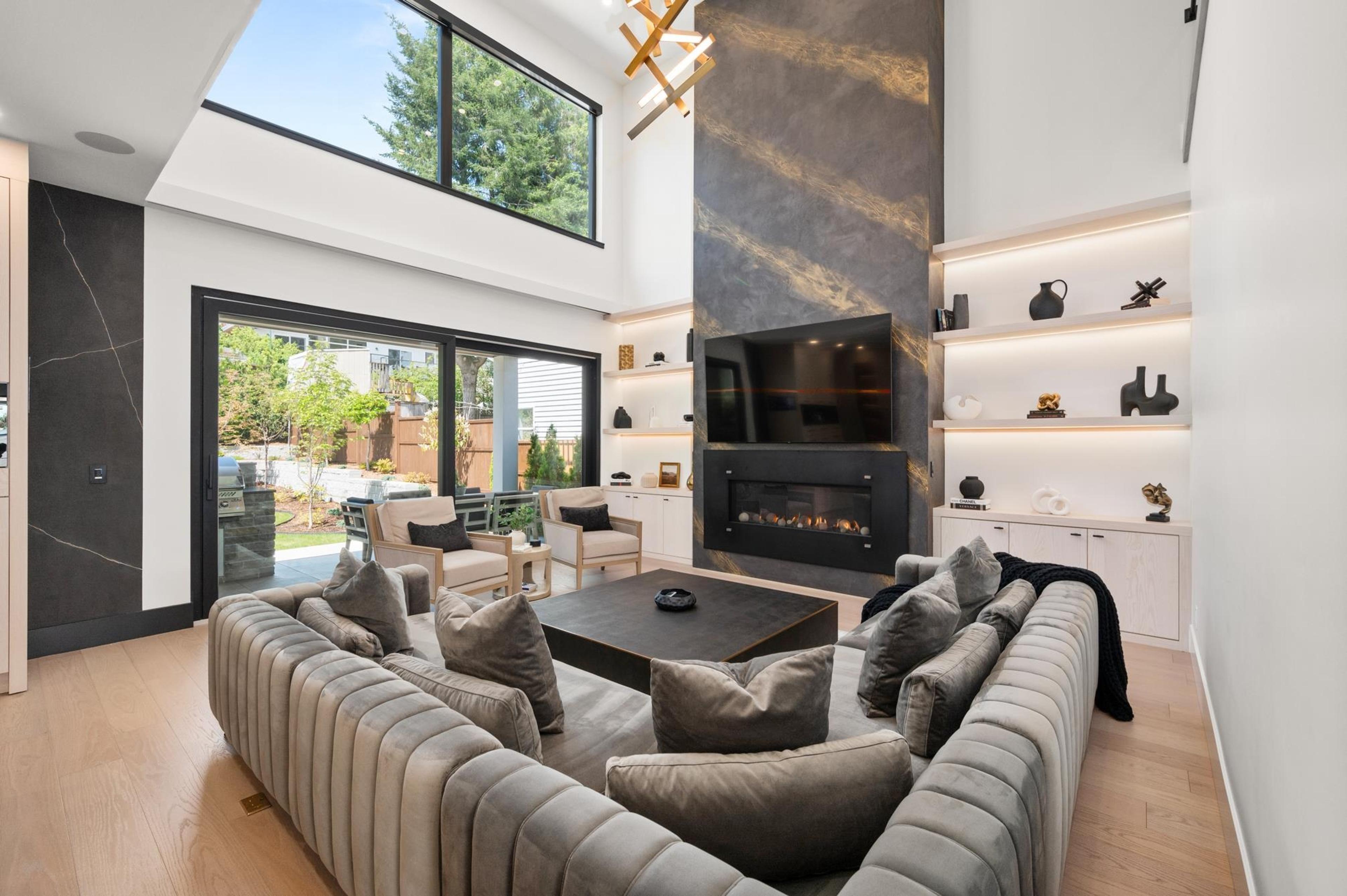 1265 KENT STREET - 14