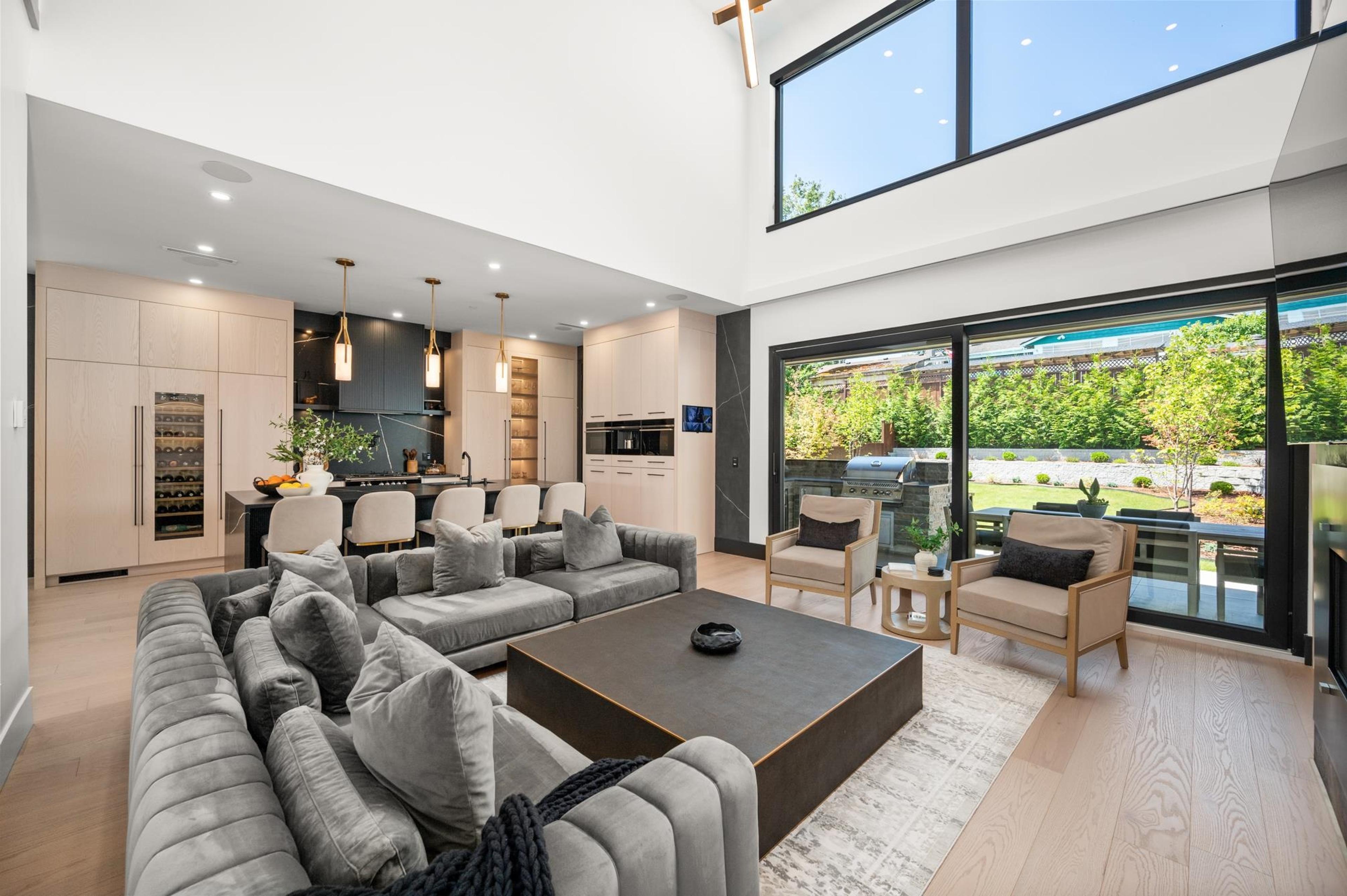 1265 KENT STREET - 15