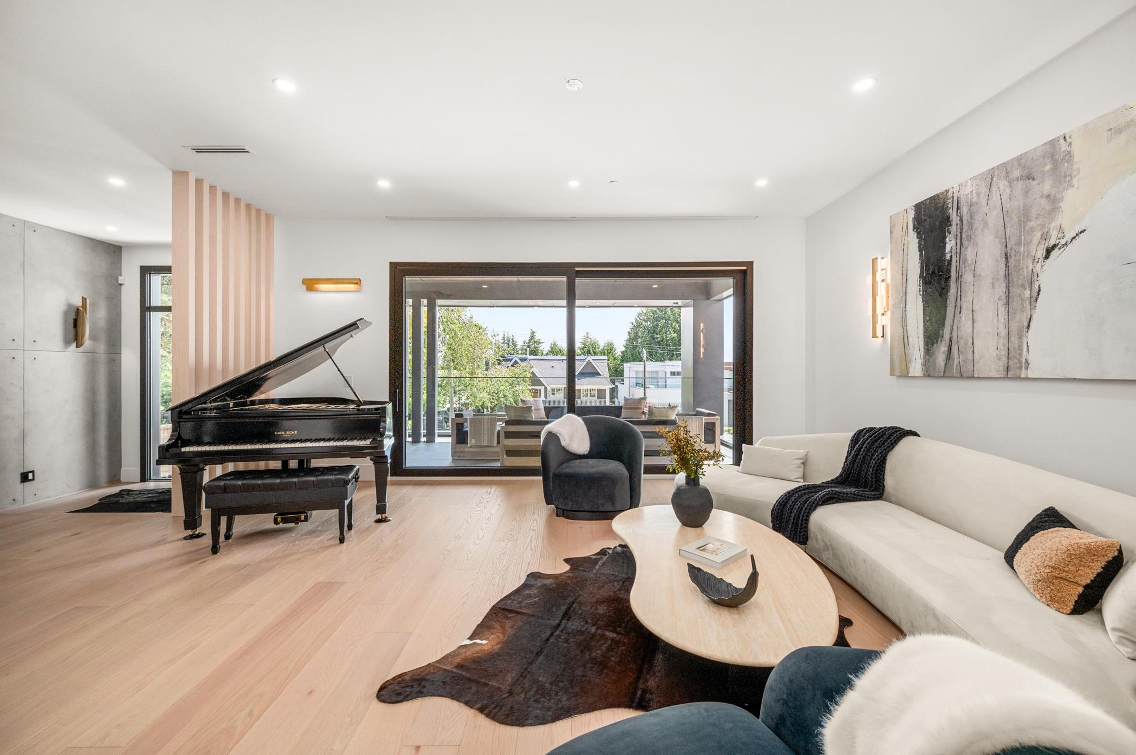 1265 KENT STREET - 4