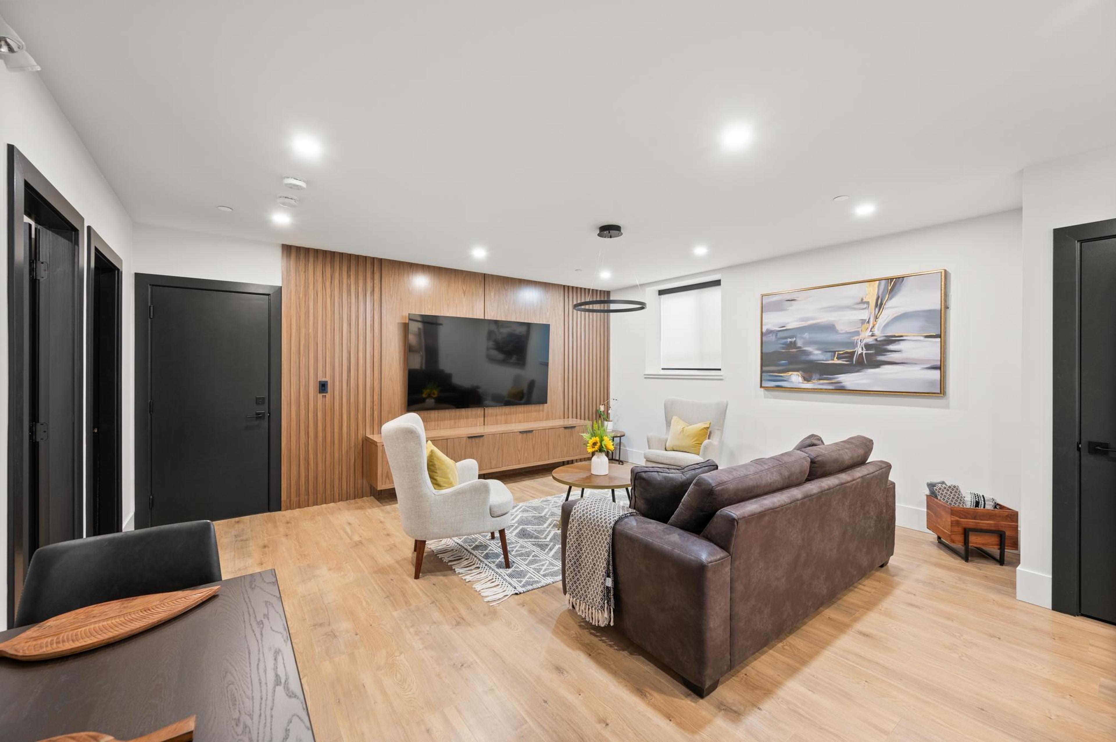 1265 KENT STREET - 25