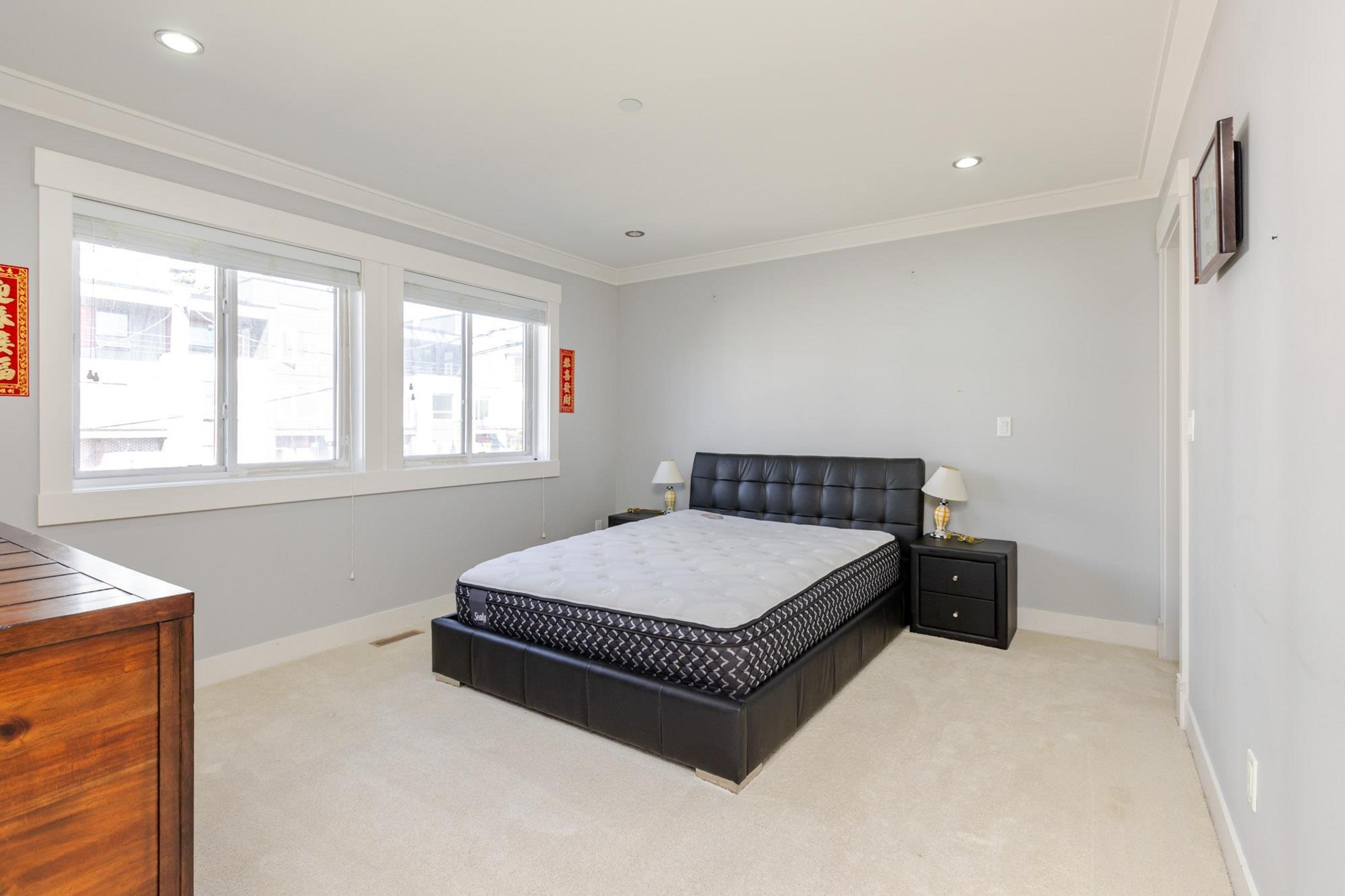 1540 MAPLE STREET - 24