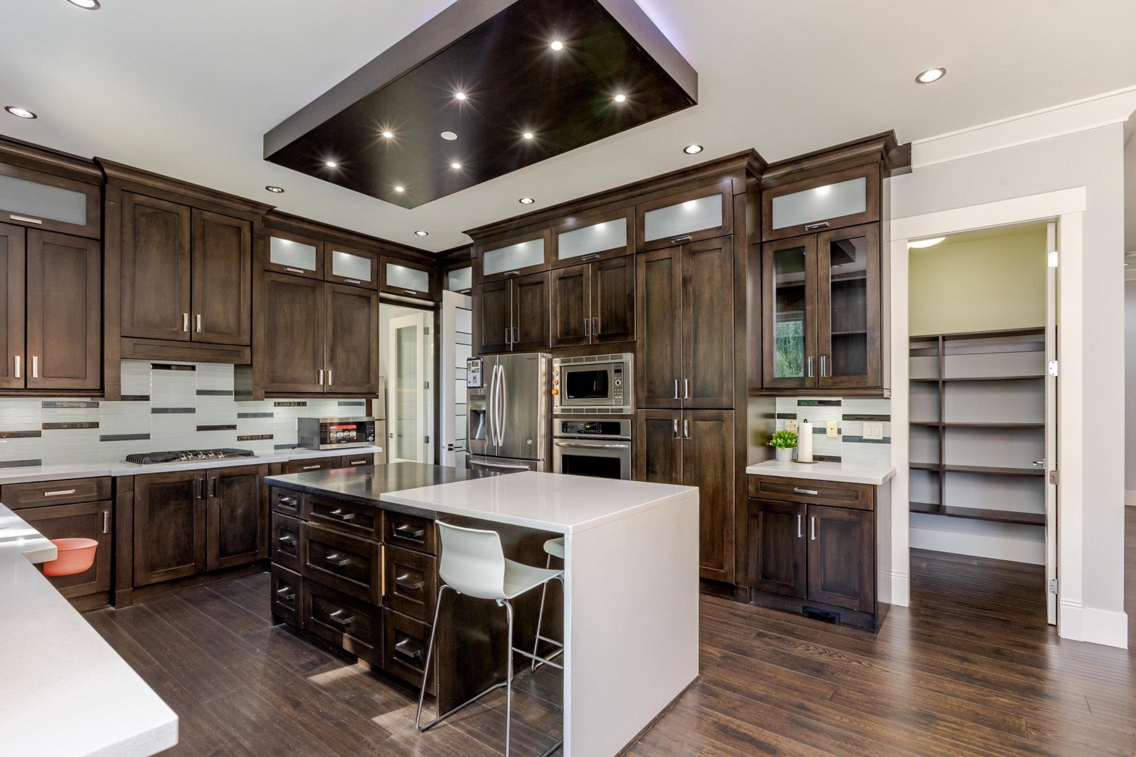 1540 MAPLE STREET - 11