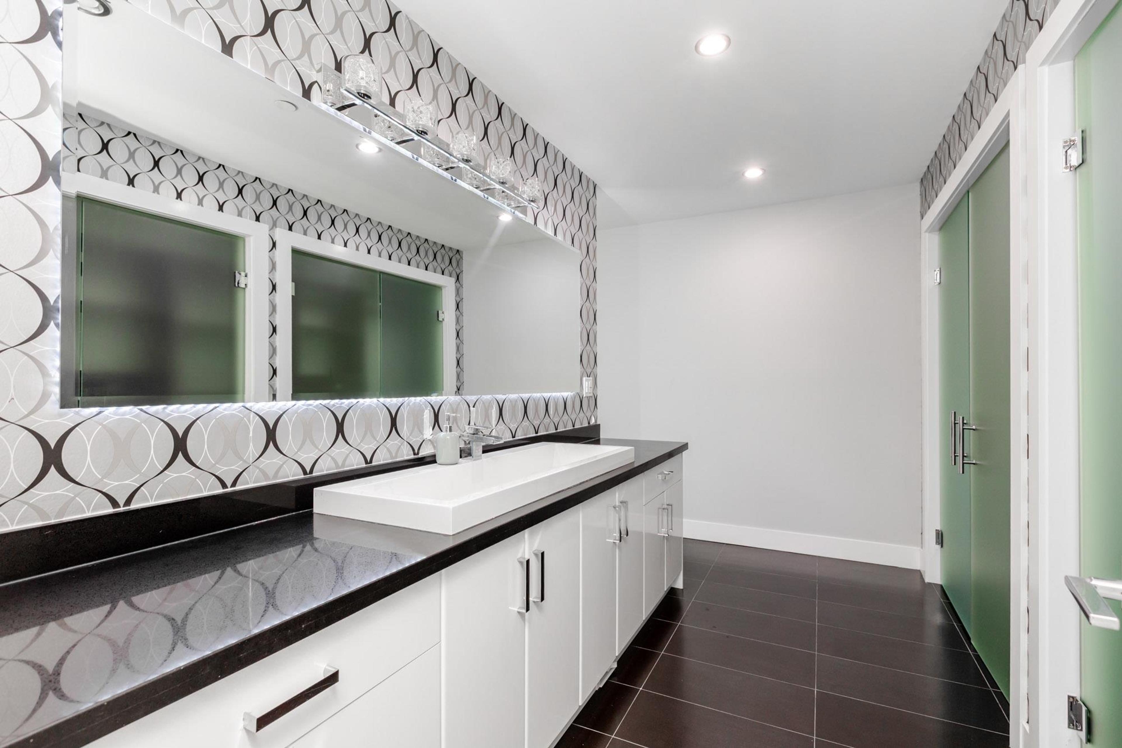 1540 MAPLE STREET - 19