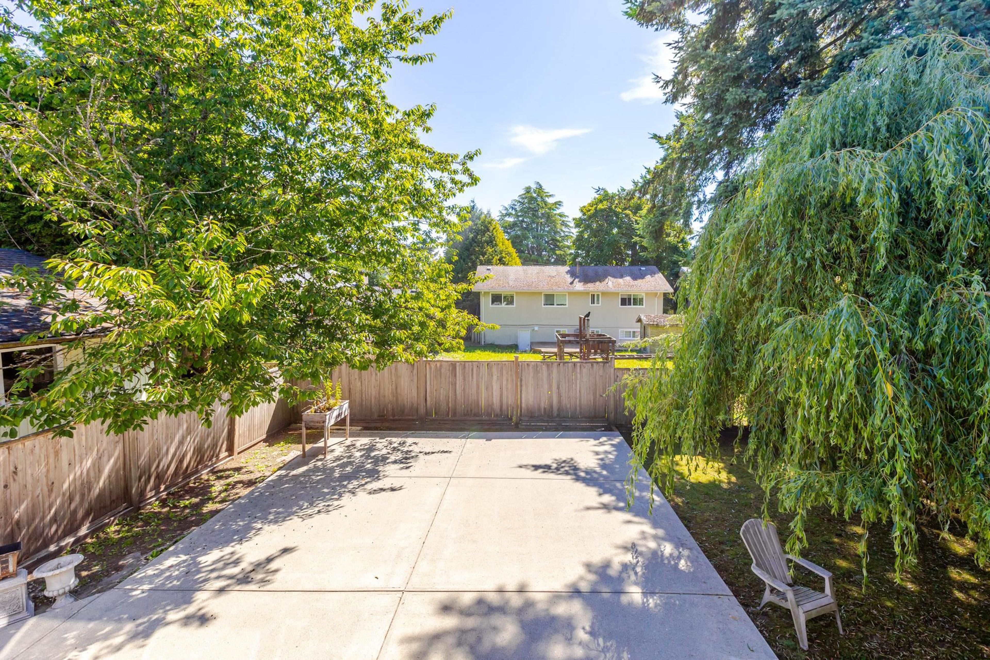 1540 MAPLE STREET - 40