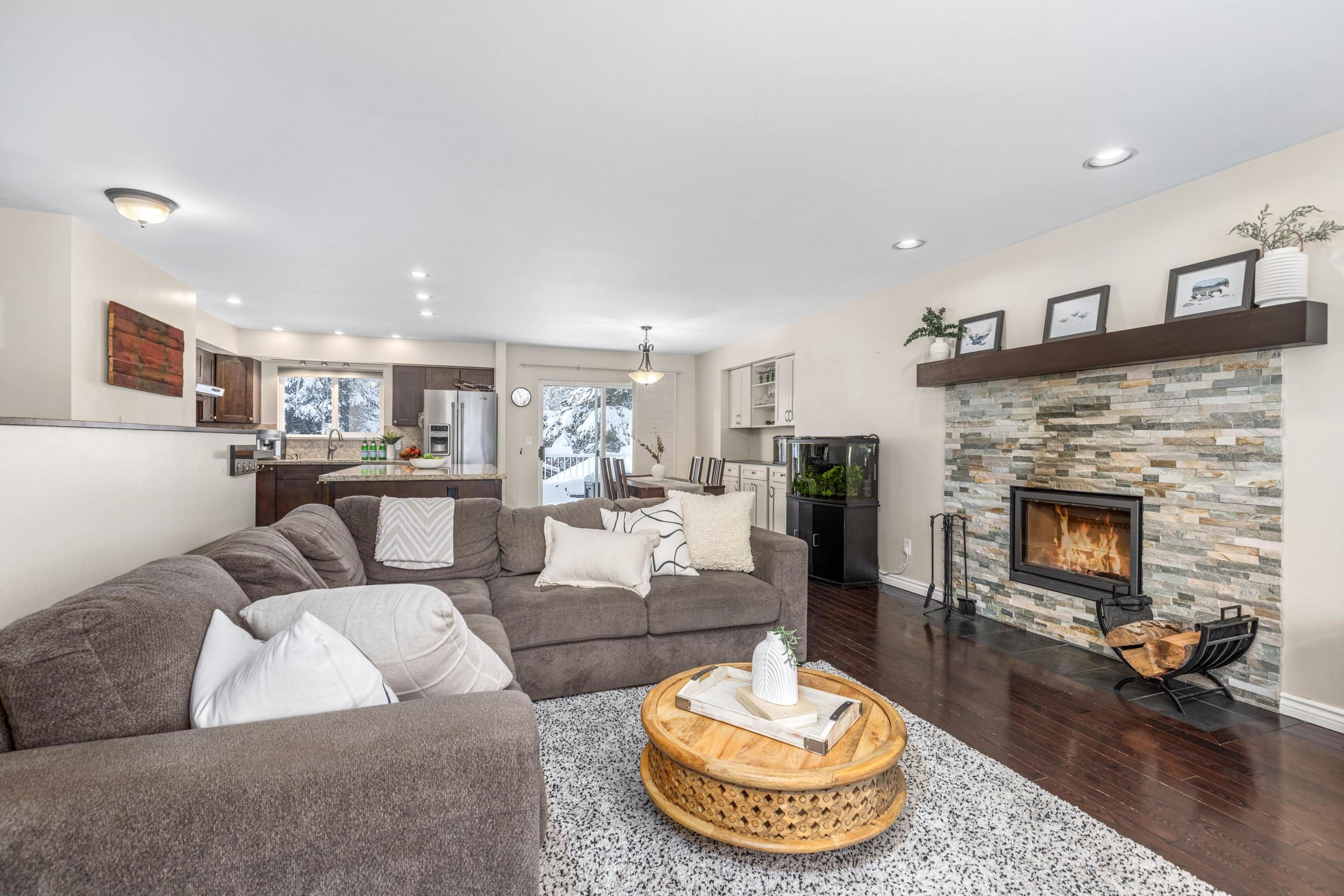 7391 LARCH STREET - 24