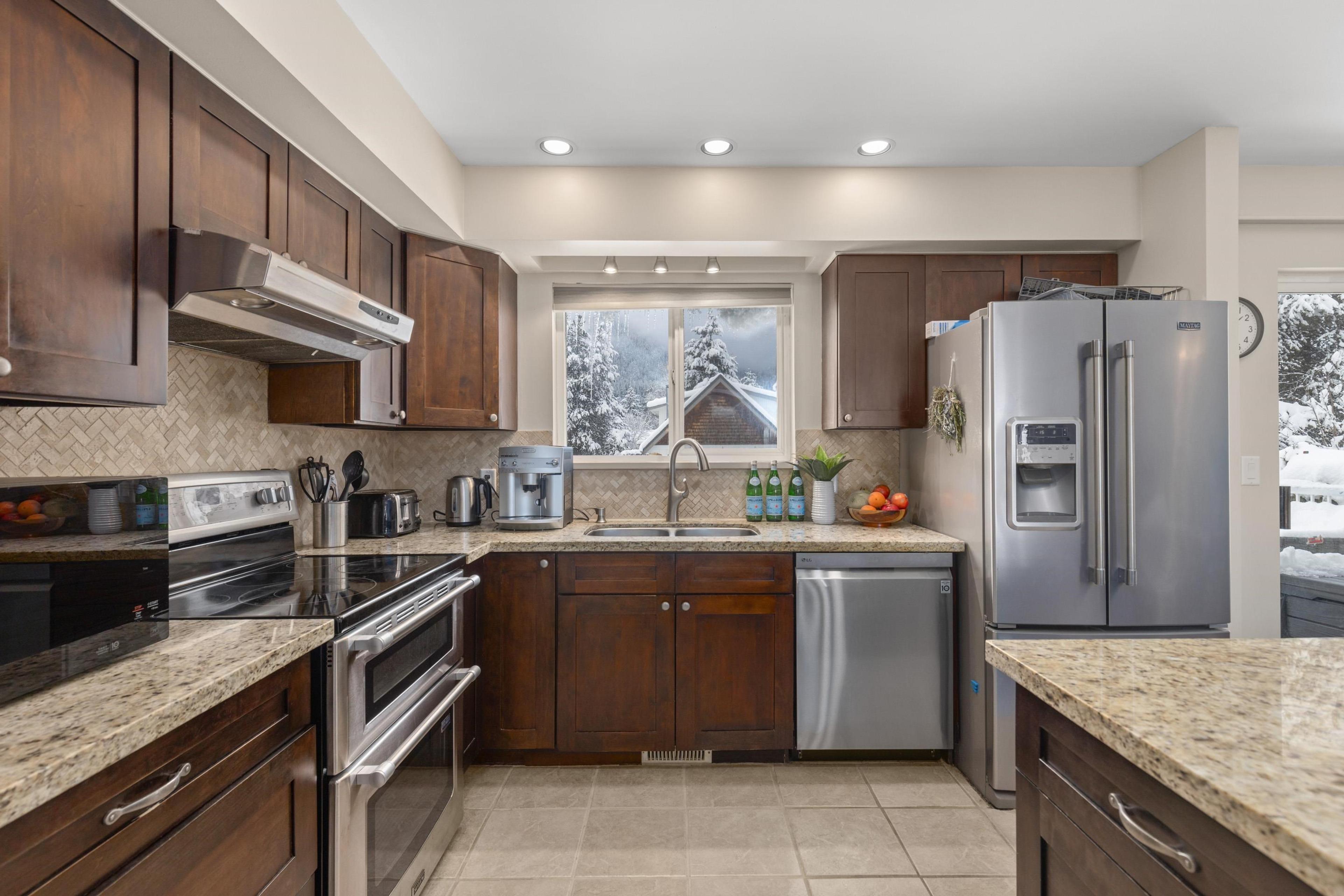 7391 LARCH STREET - 18