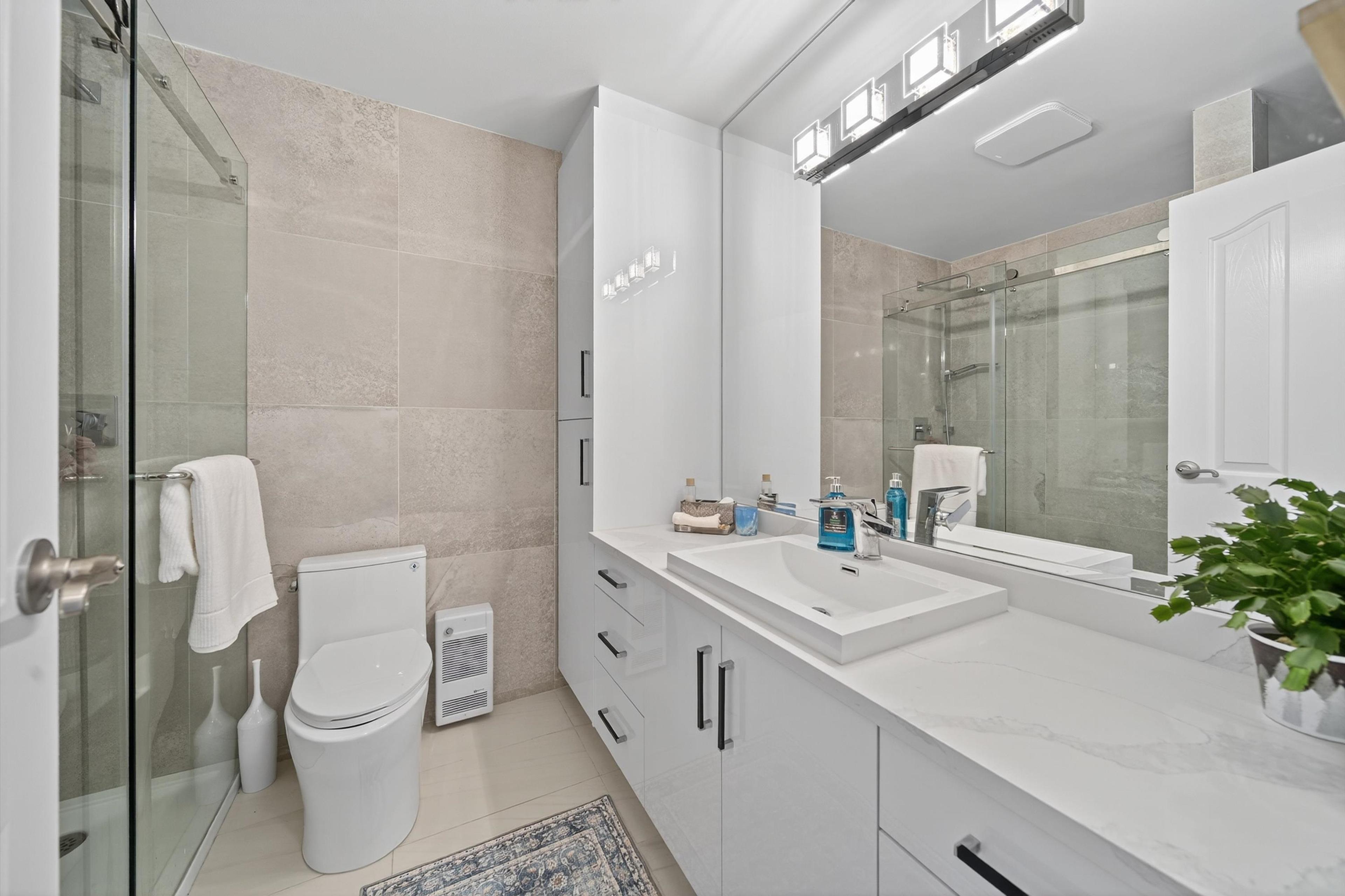 #11 15971 MARINE DRIVE - 27