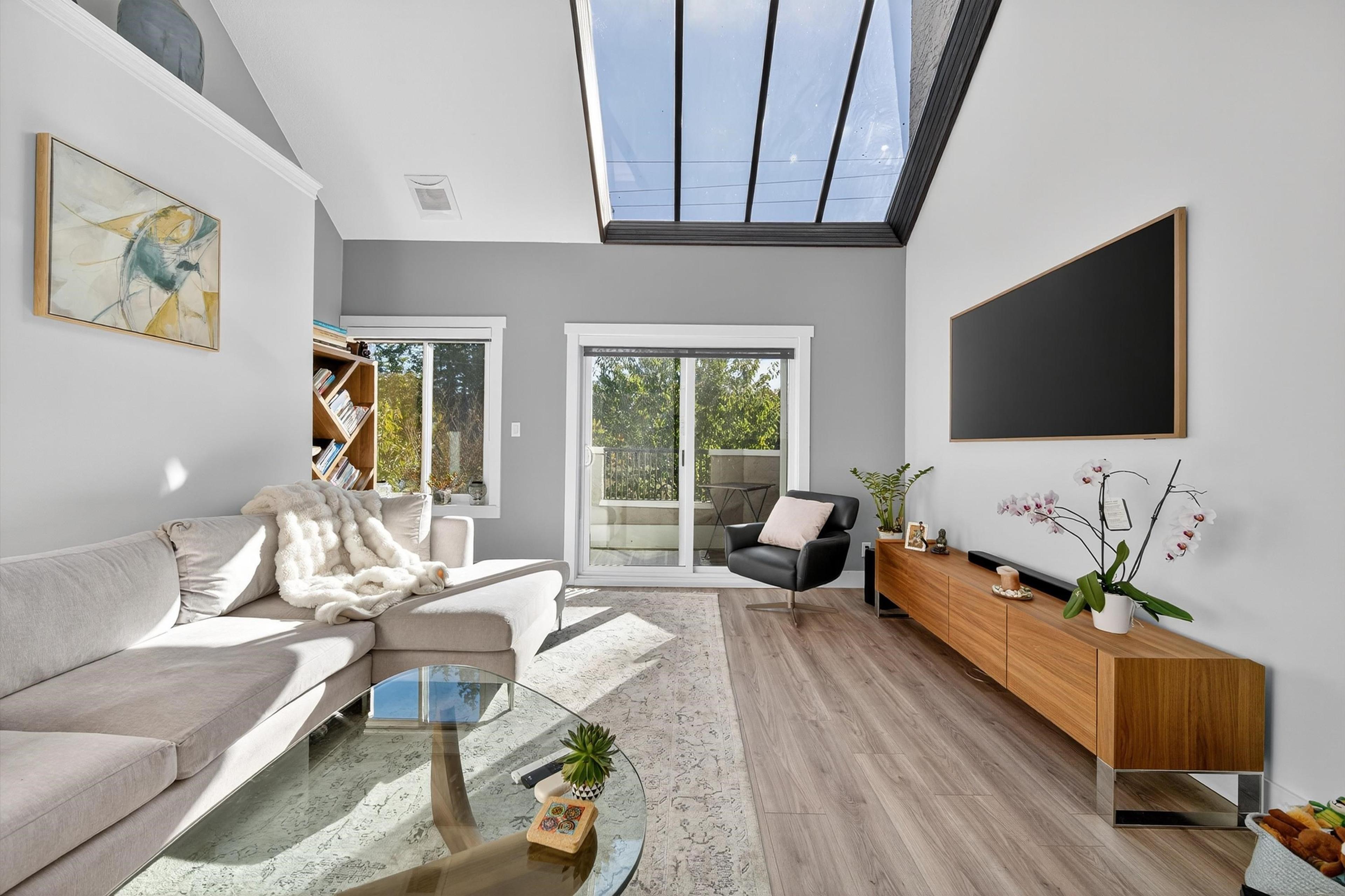 #11 15971 MARINE DRIVE - Image 2