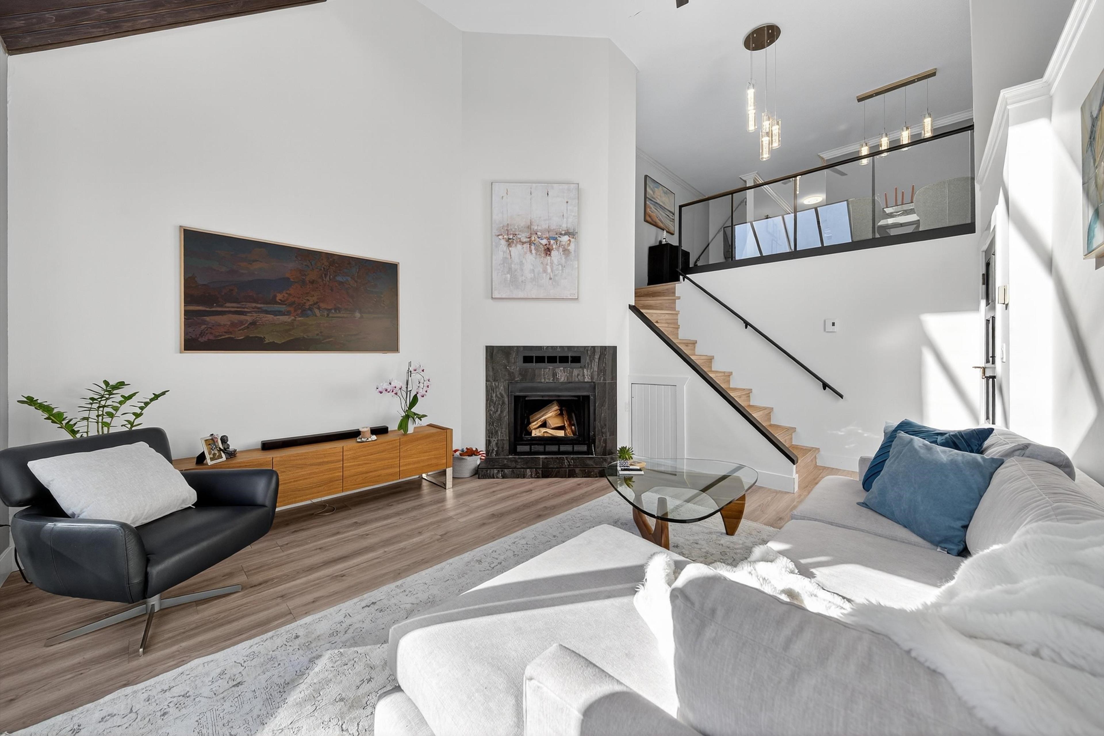 #11 15971 MARINE DRIVE - Image 3