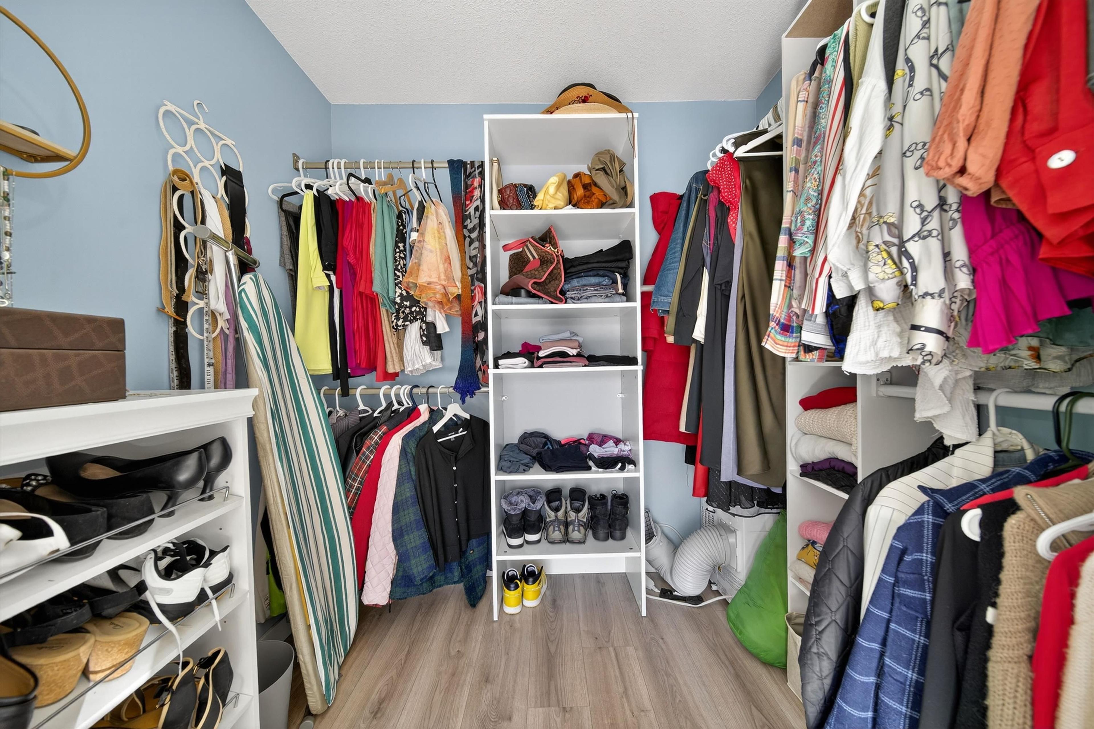 #11 15971 MARINE DRIVE - 18