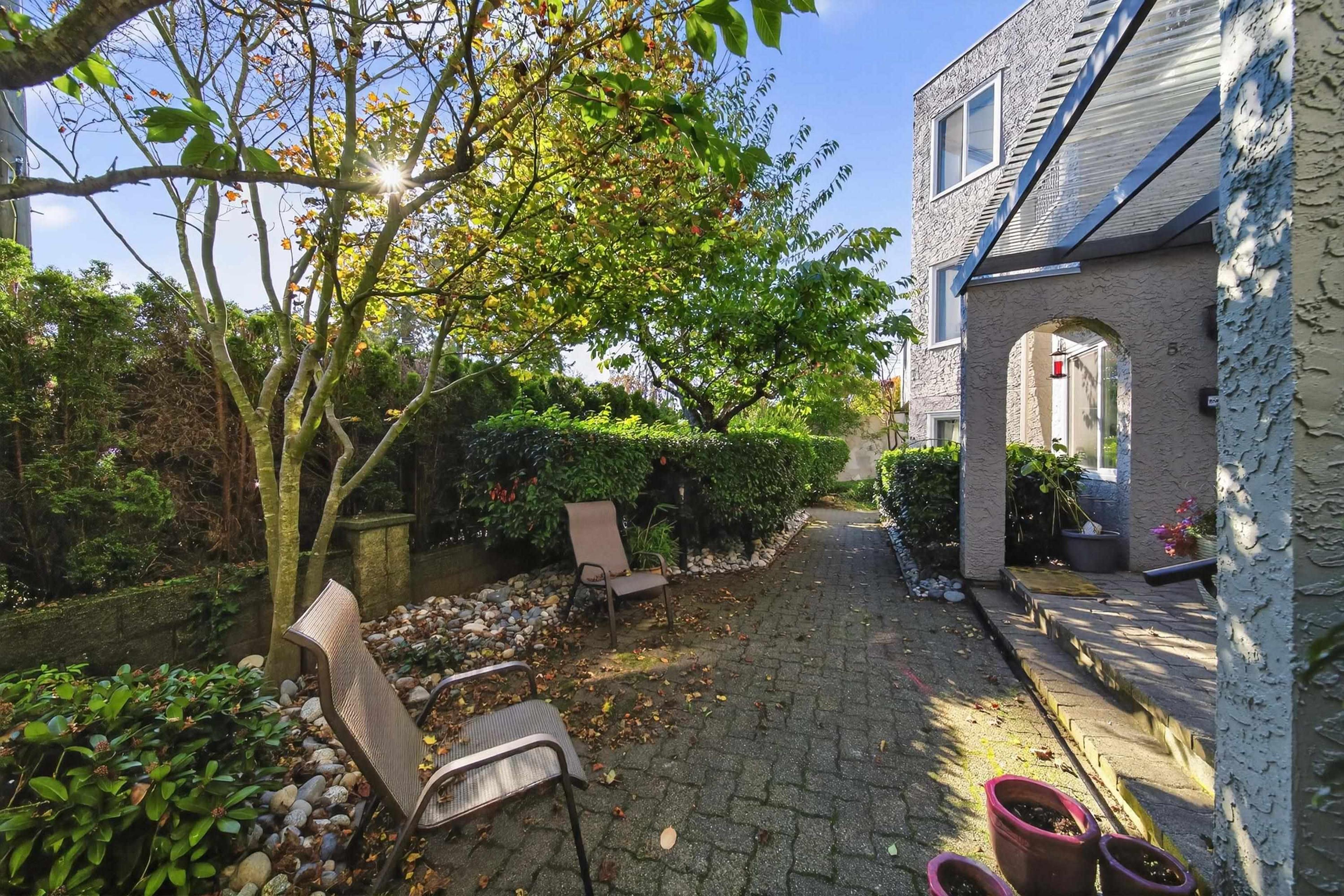 #11 15971 MARINE DRIVE - 31