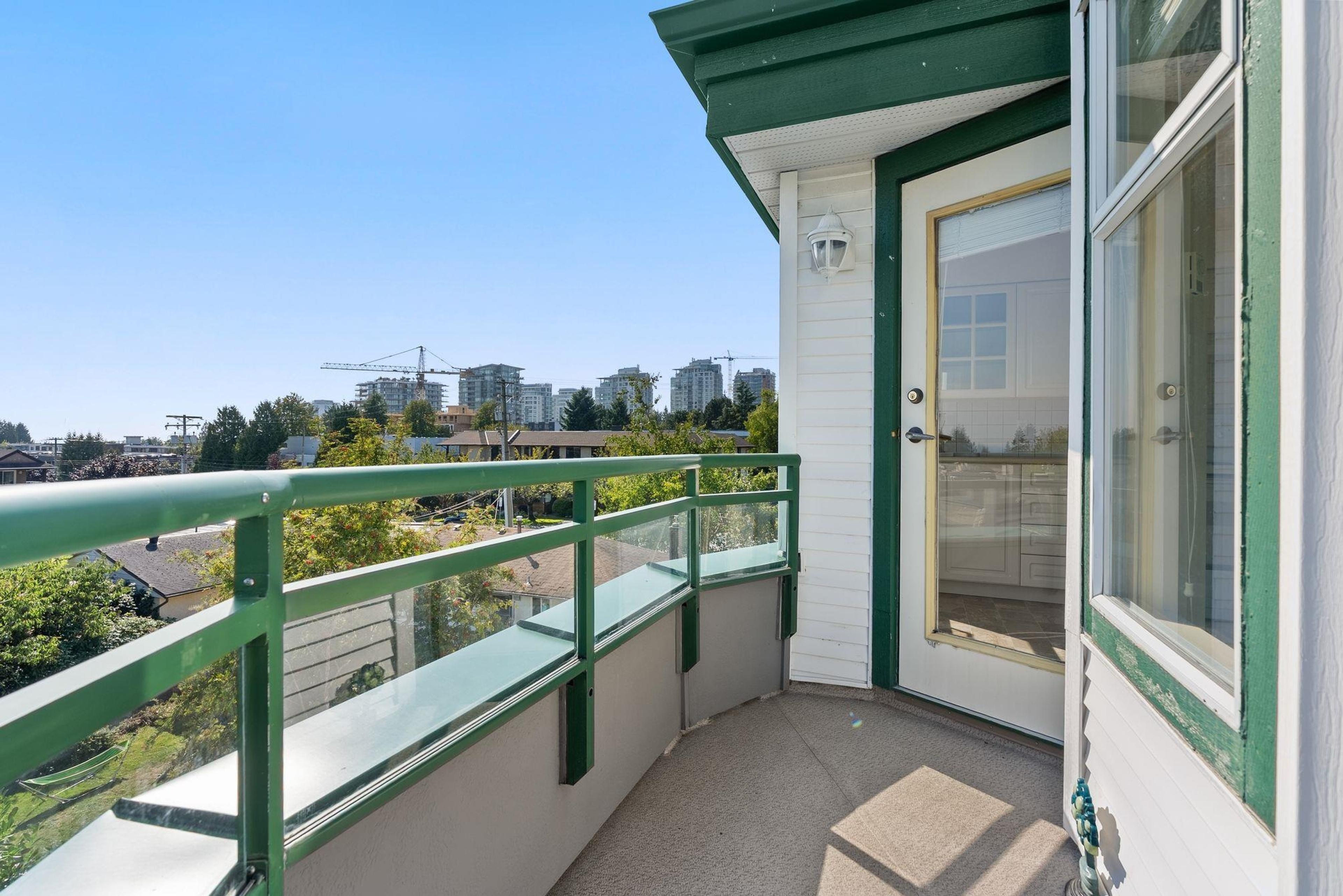 #404 1576 MERKLIN STREET - 13