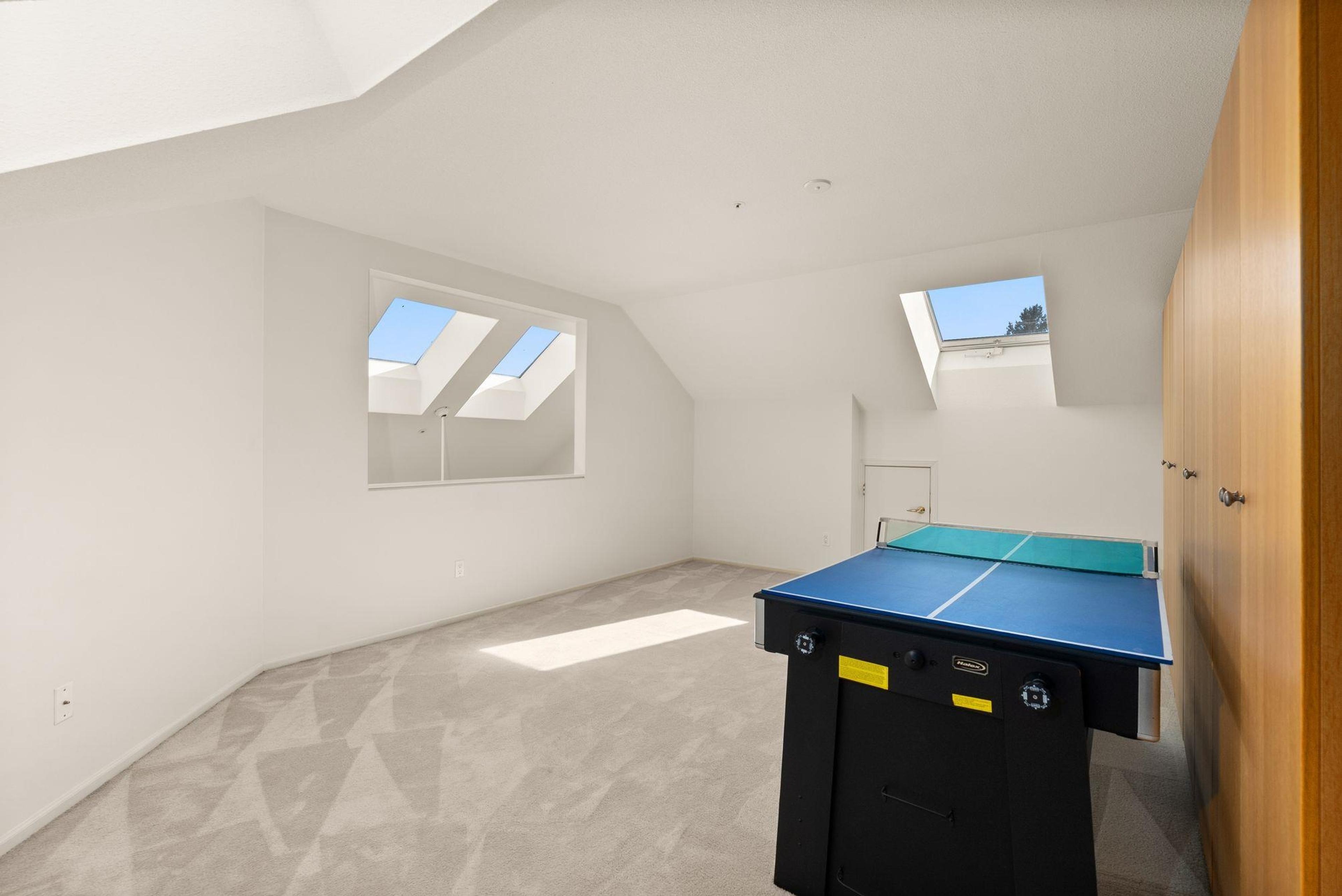 #404 1576 MERKLIN STREET - 12