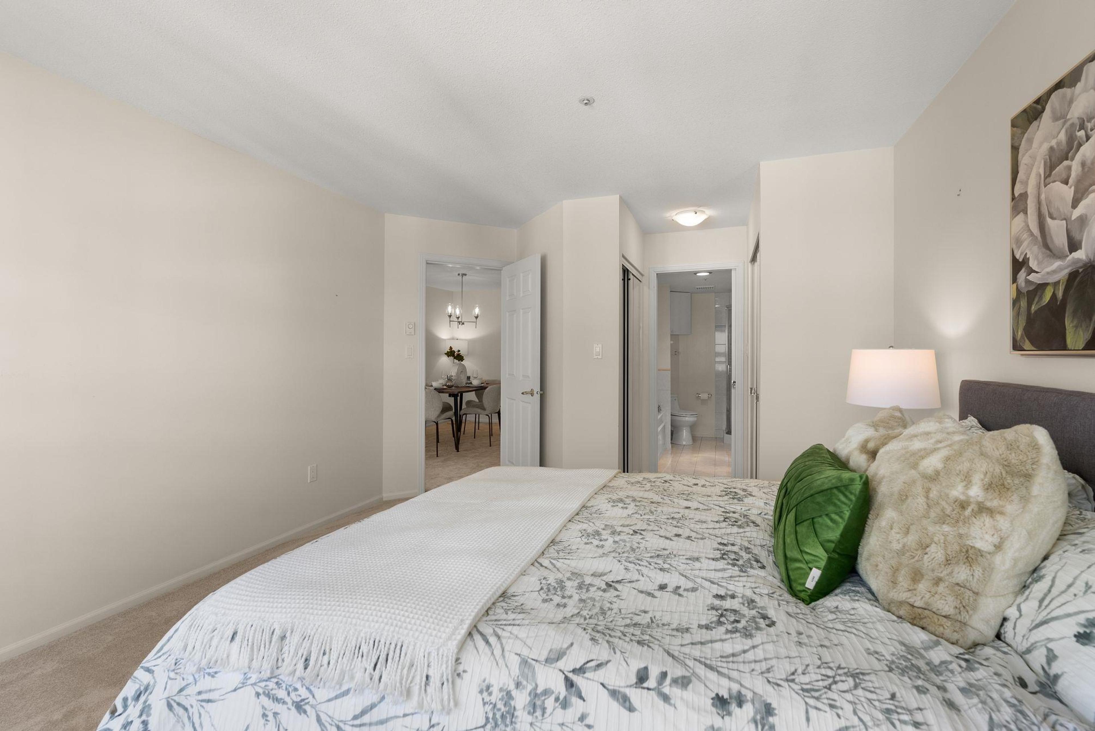 #404 1576 MERKLIN STREET - 26