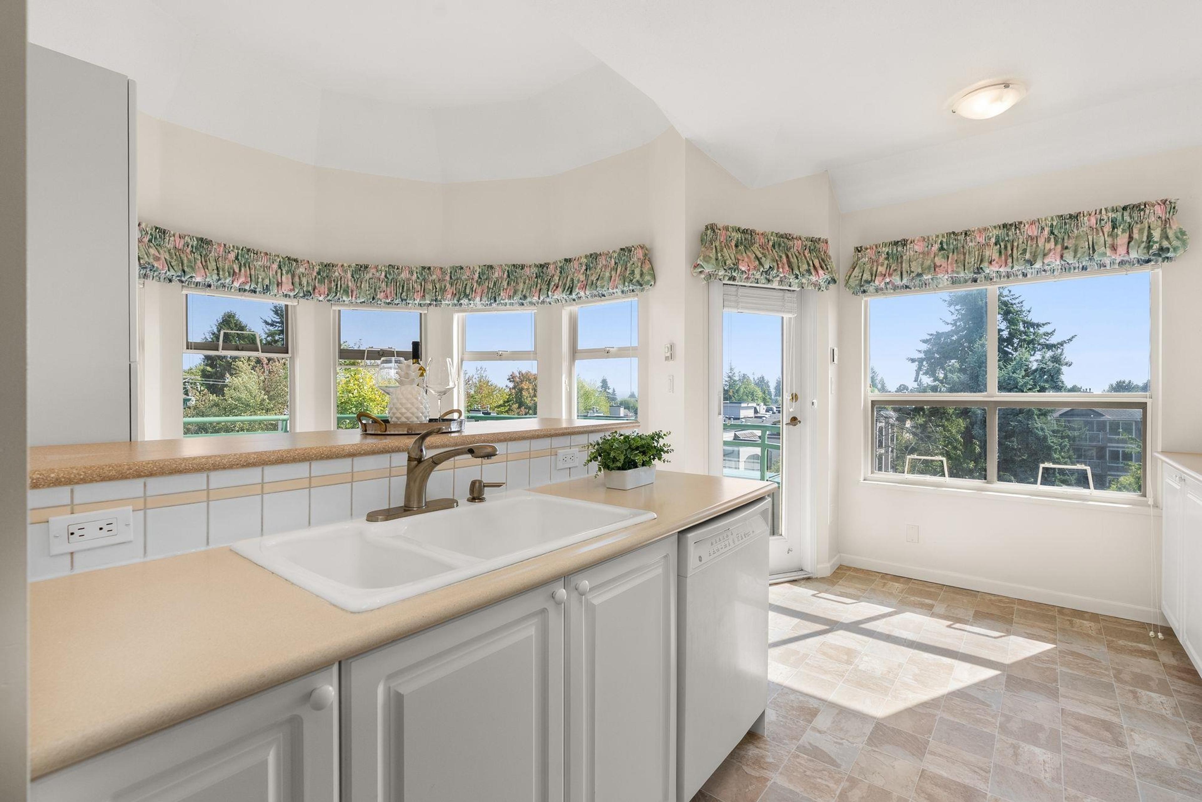 #404 1576 MERKLIN STREET - 20