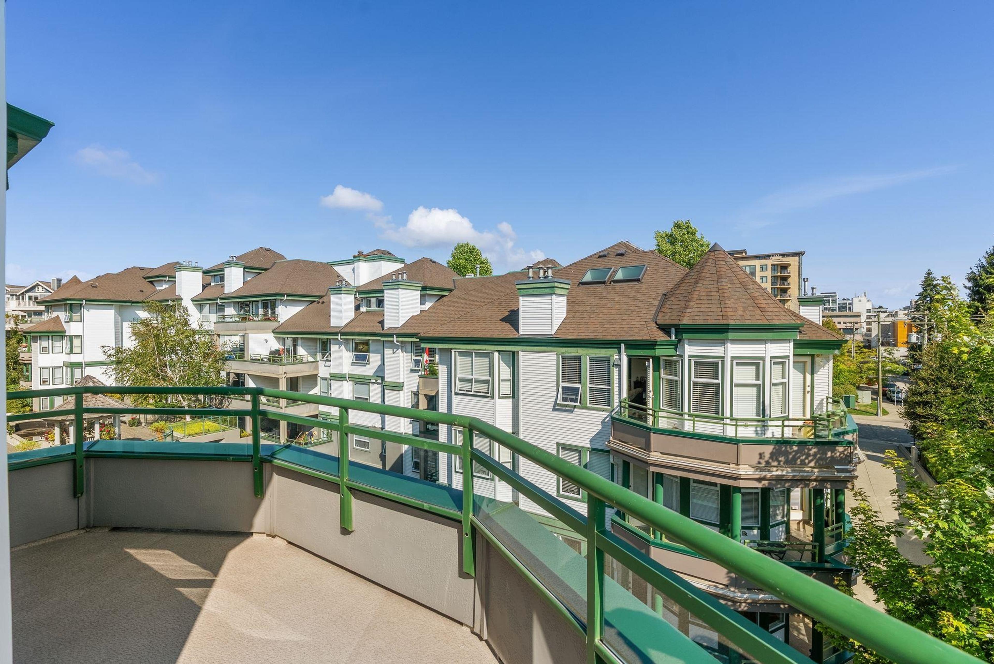 #404 1576 MERKLIN STREET - 30