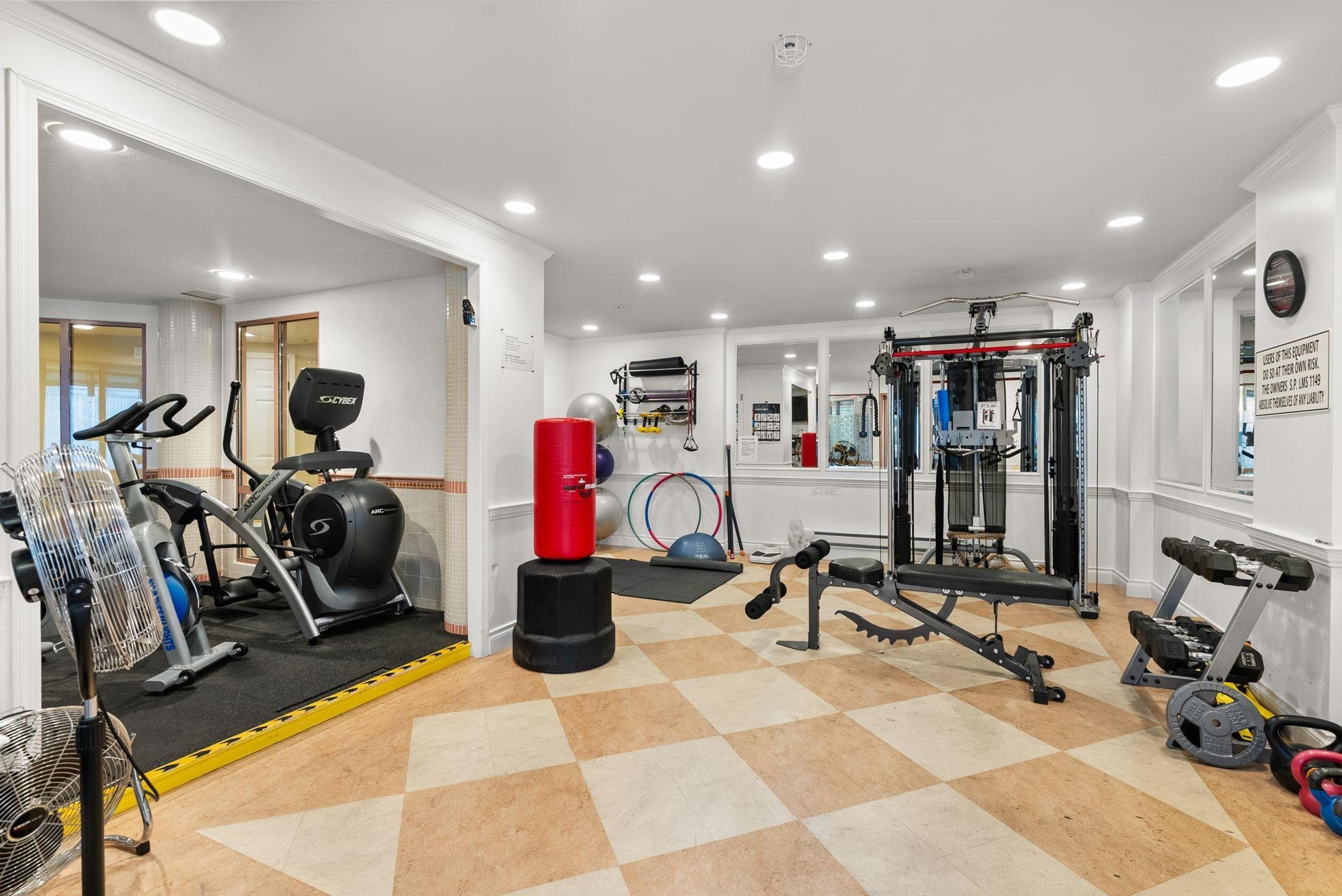 #404 1576 MERKLIN STREET - 35