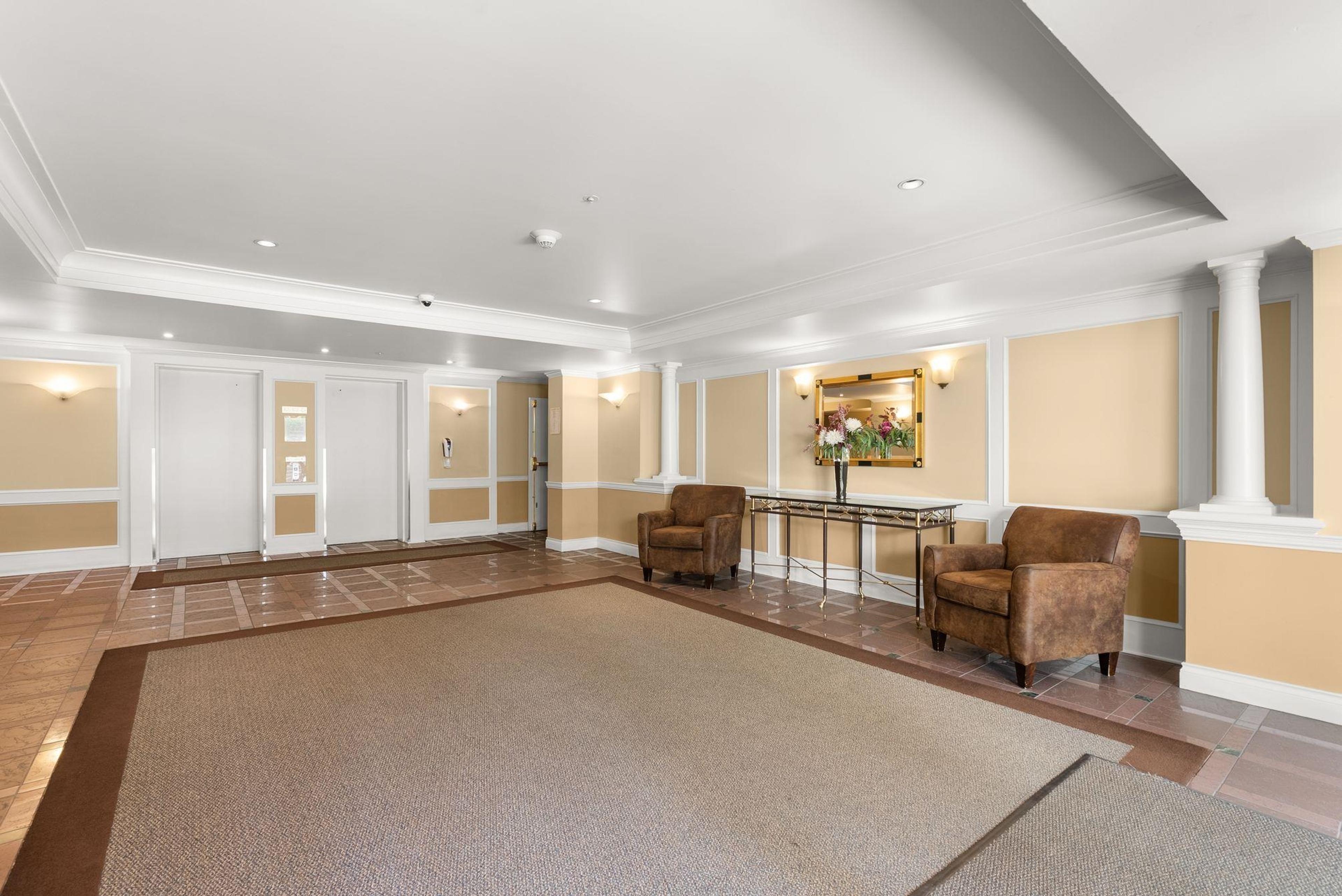 #404 1576 MERKLIN STREET - 31