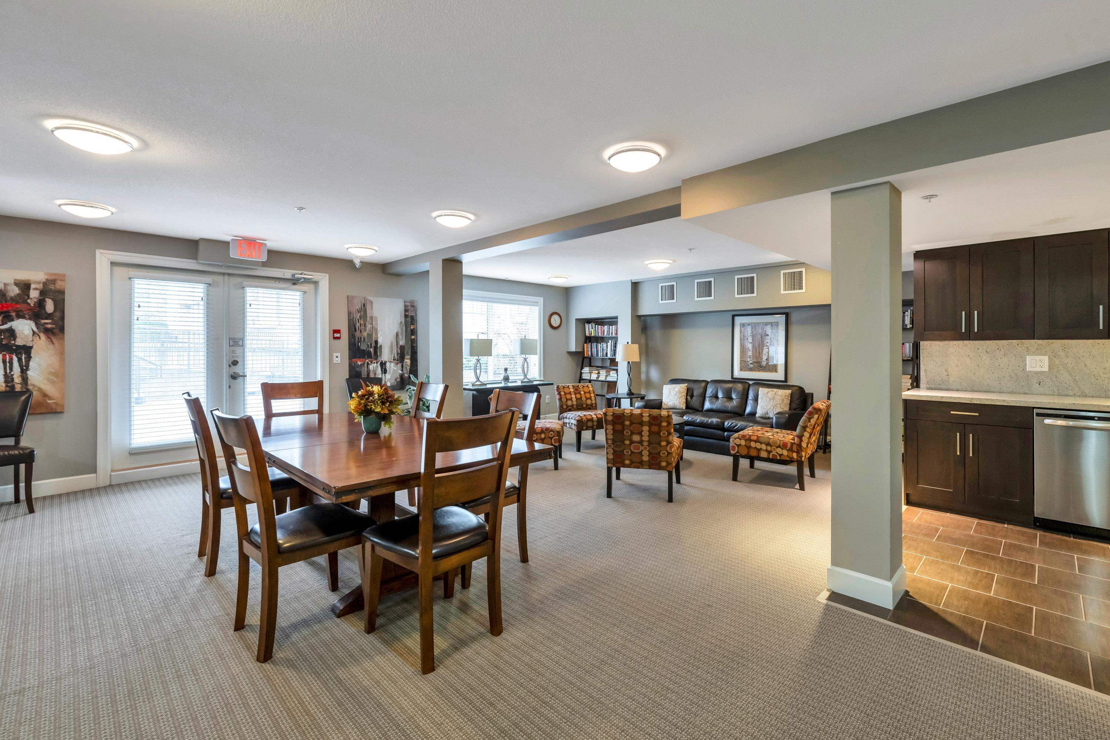 #206 15357 ROPER AVENUE - 23