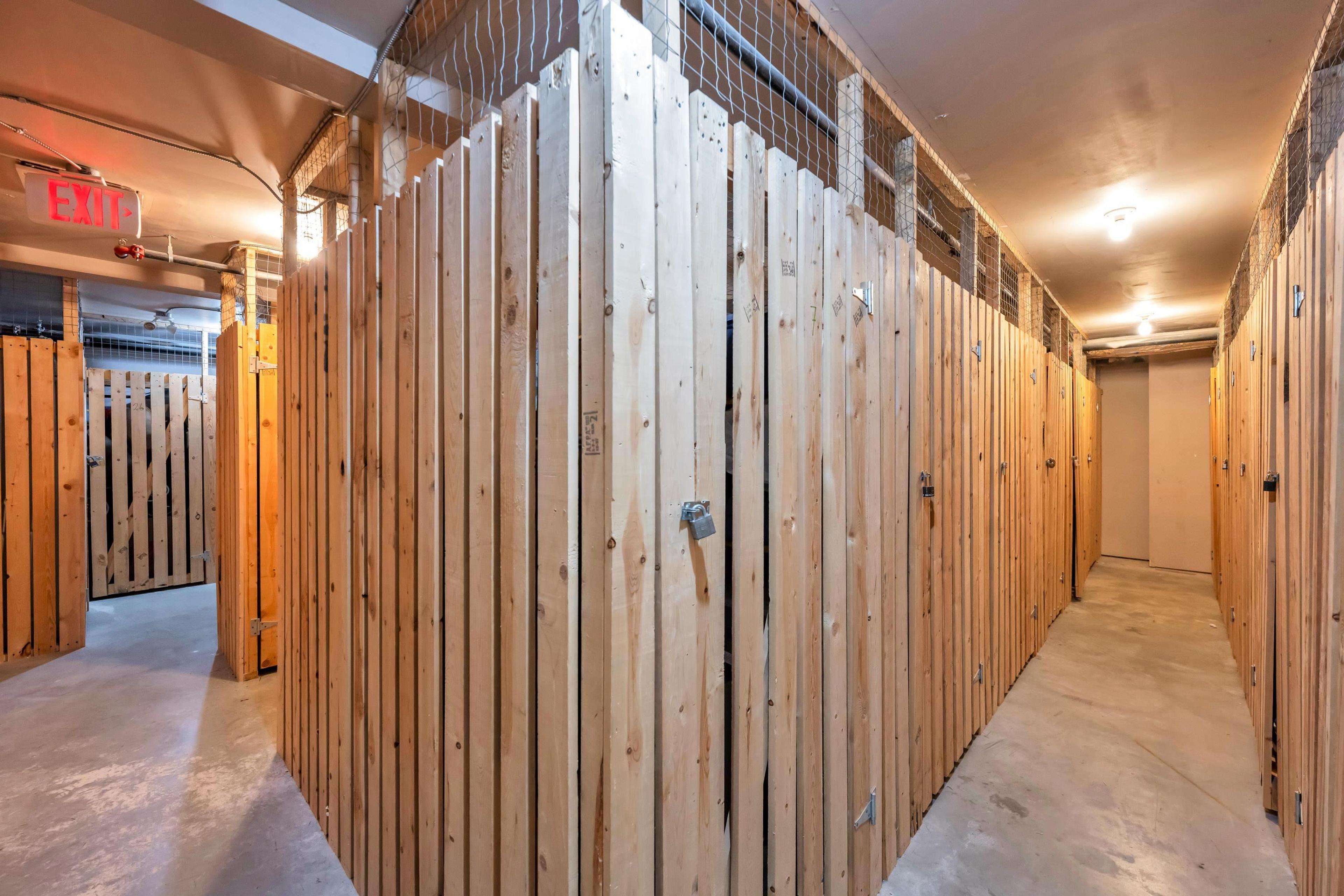 #206 15357 ROPER AVENUE - 27