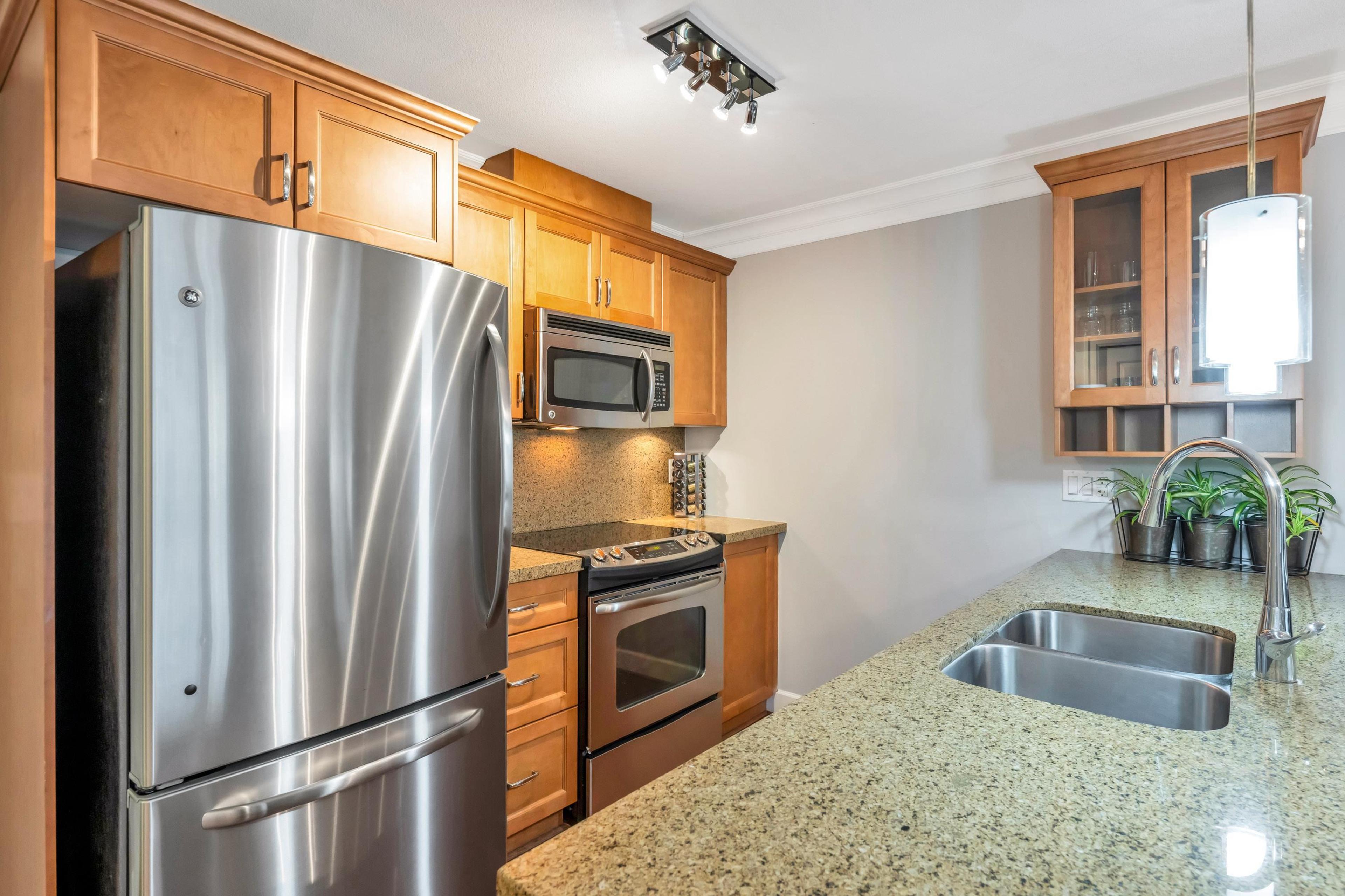 #206 15357 ROPER AVENUE - 13