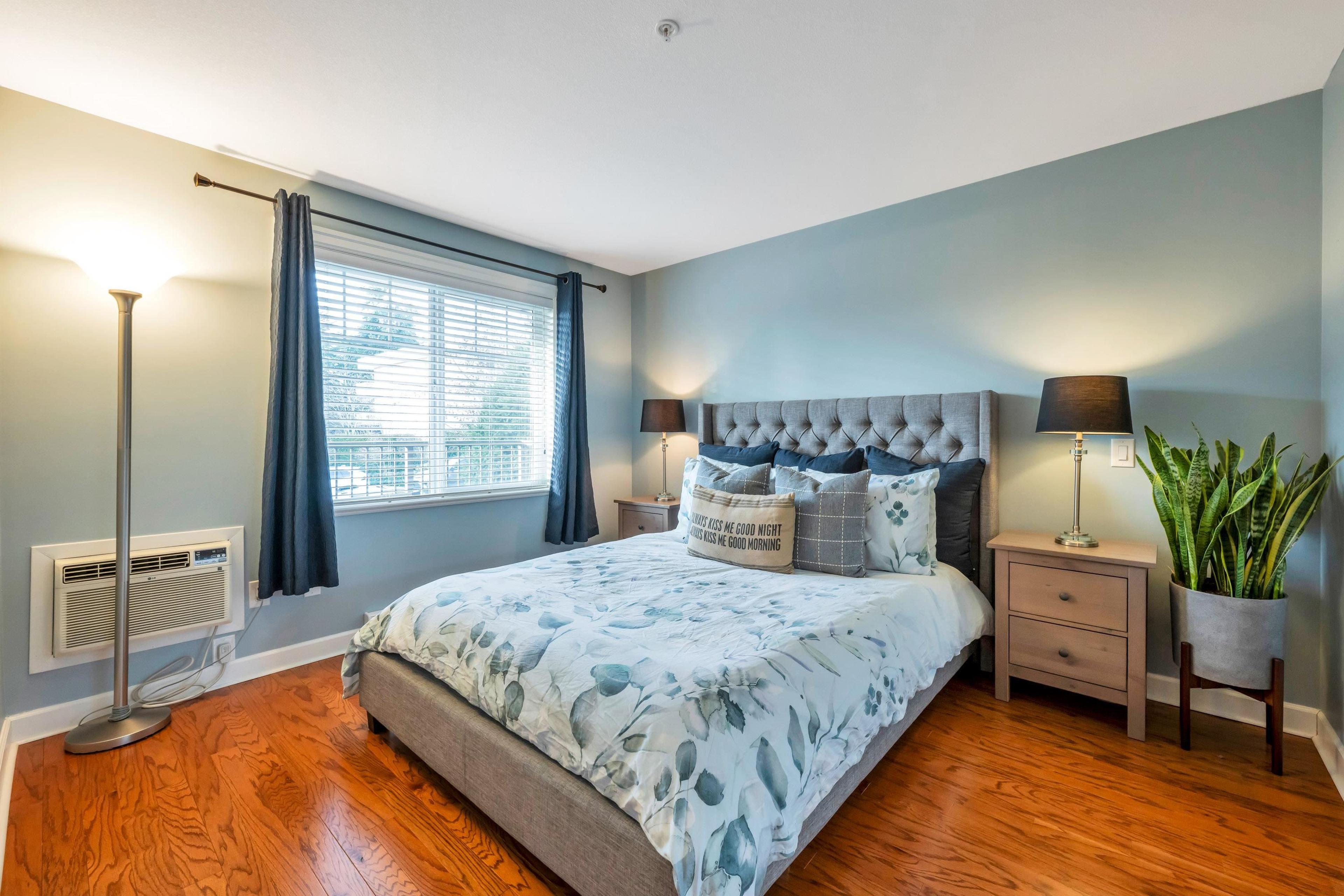 #206 15357 ROPER AVENUE - 17