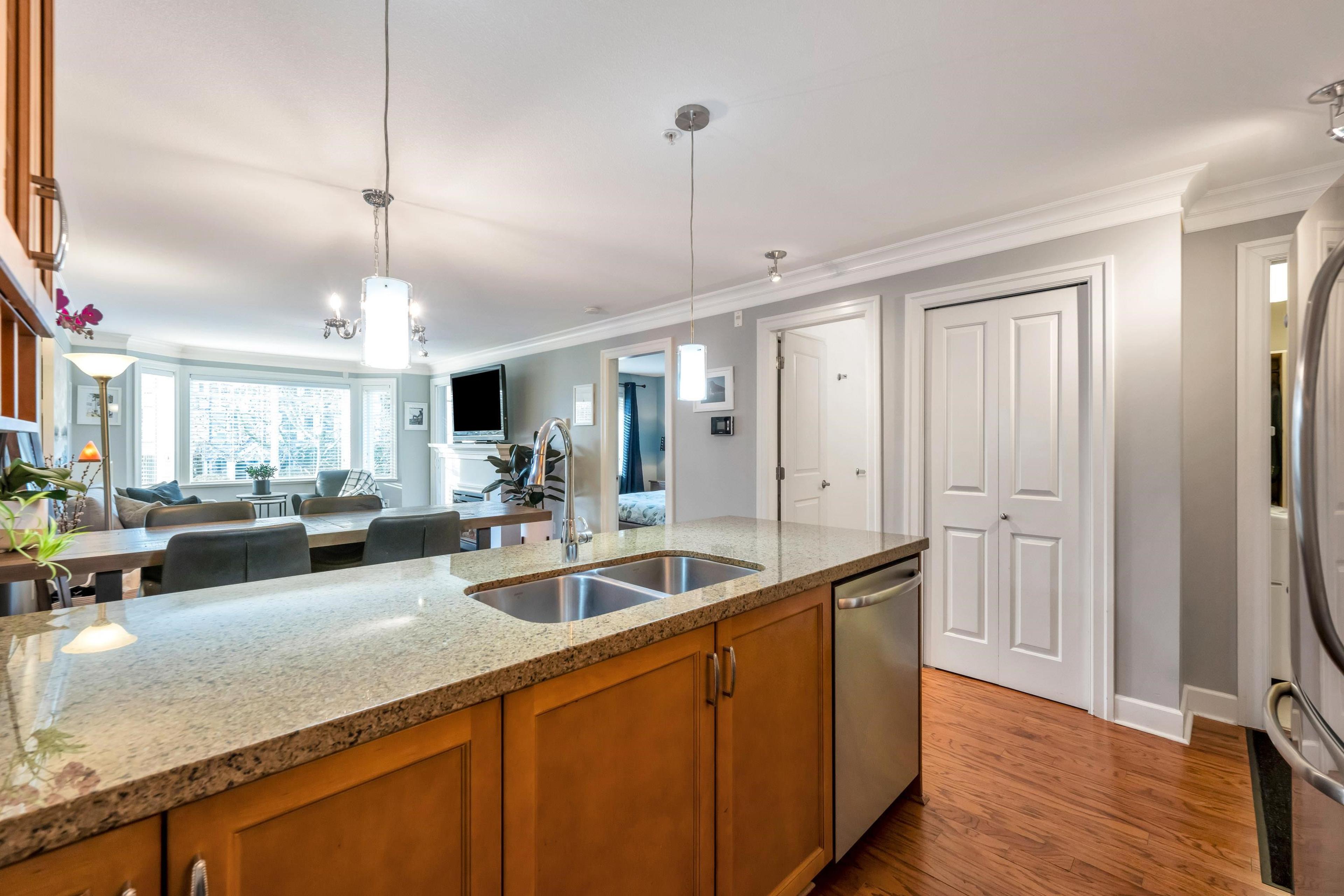 #206 15357 ROPER AVENUE - 16