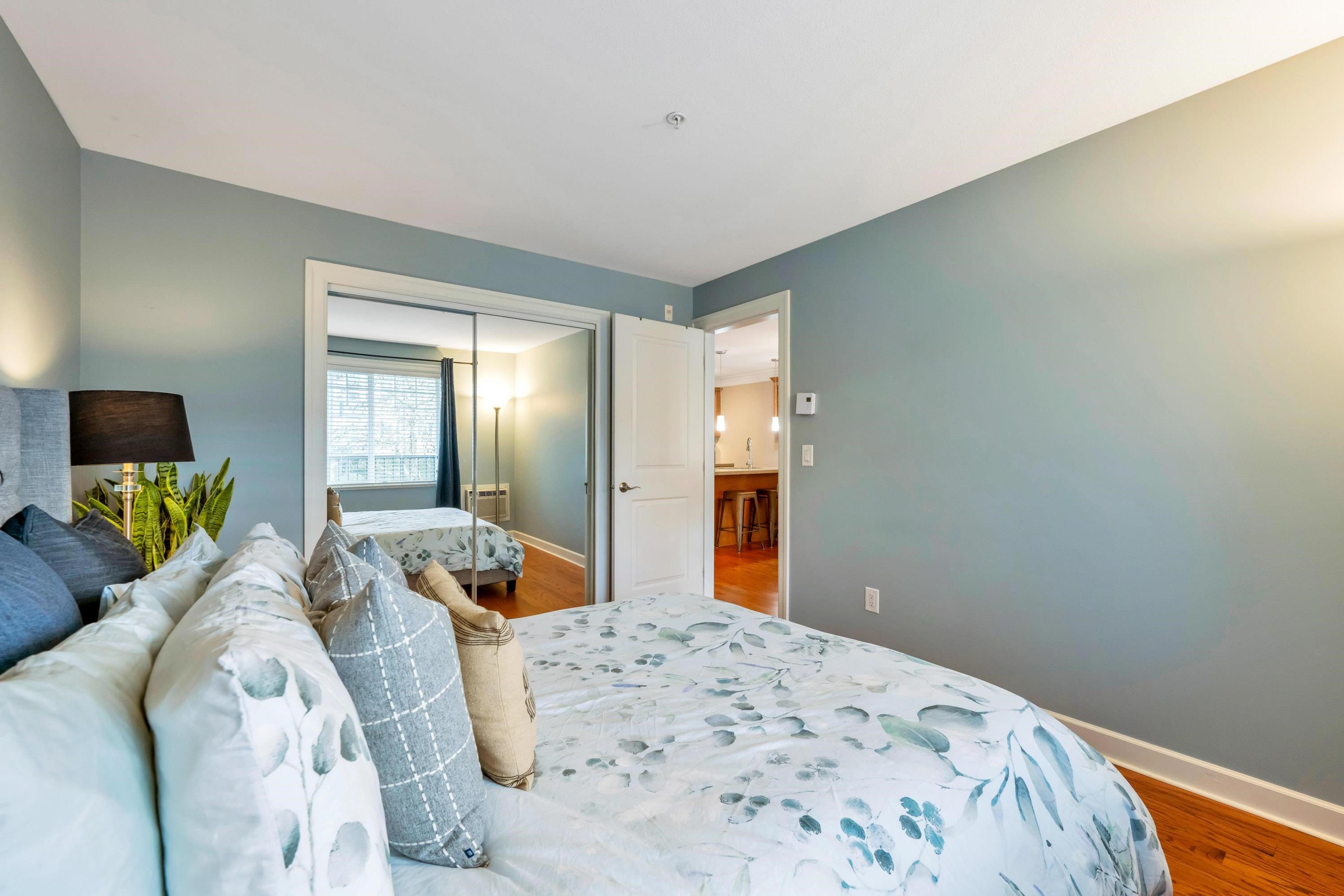 #206 15357 ROPER AVENUE - 18